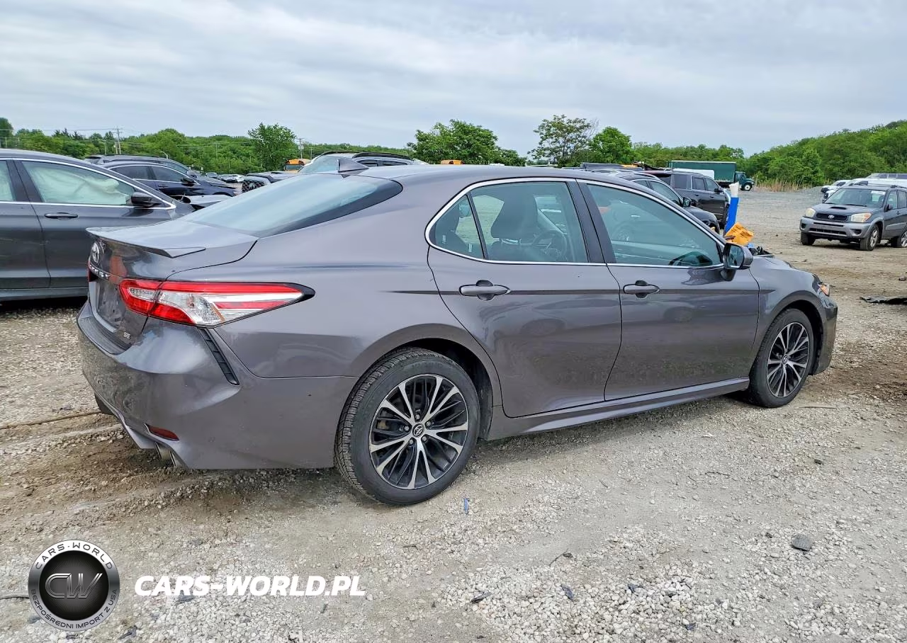 2020 Toyota Camry Se VIN:4T1G11AK0LU882751 - 3