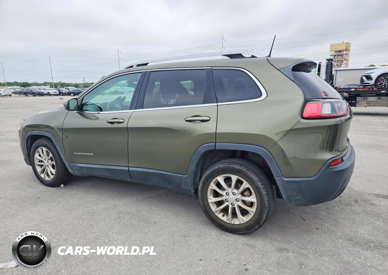 2019 Jeep Cherokee Latitude VIN:1C4PJLCB0KD160191 - 2