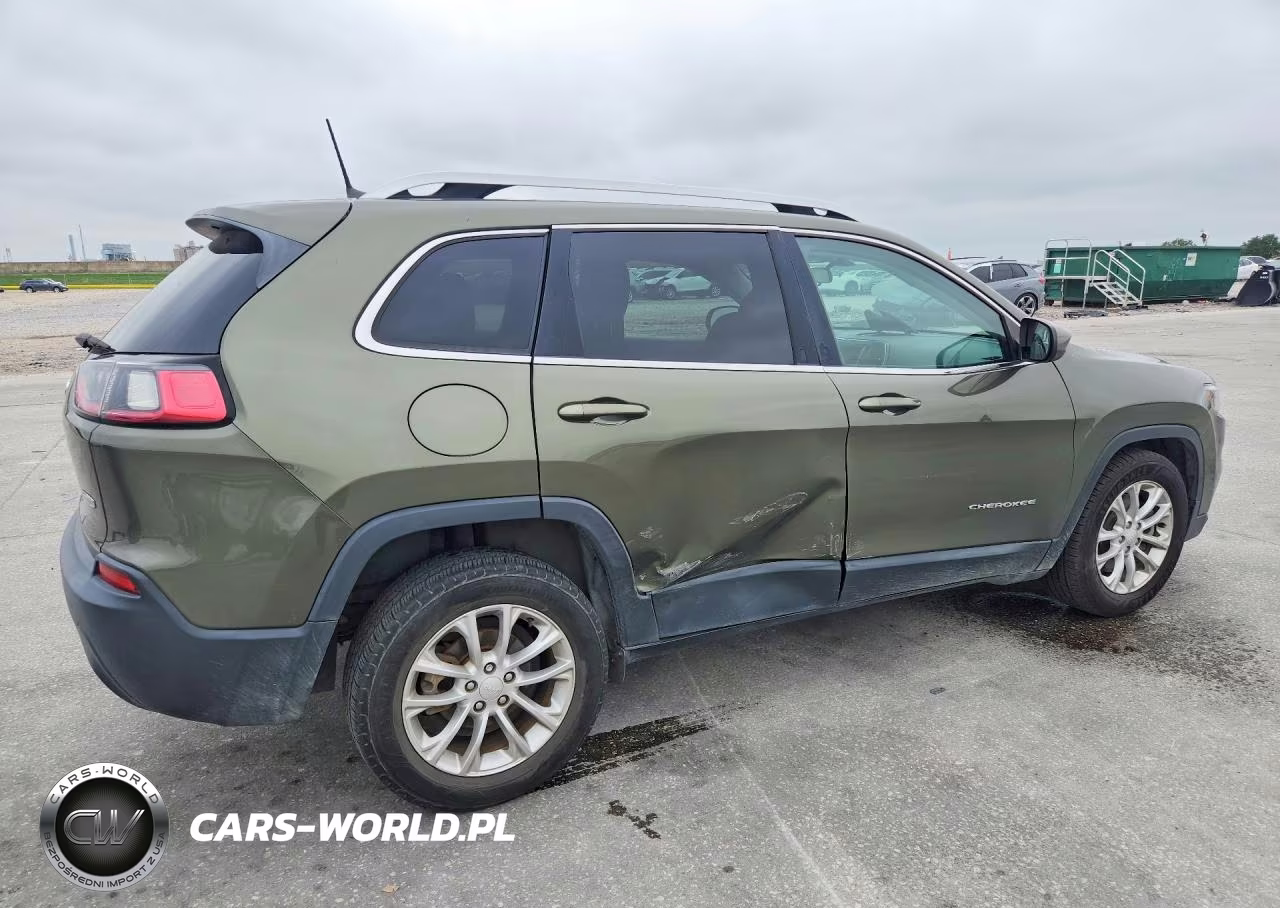 2019 Jeep Cherokee Latitude VIN:1C4PJLCB0KD160191 - 3