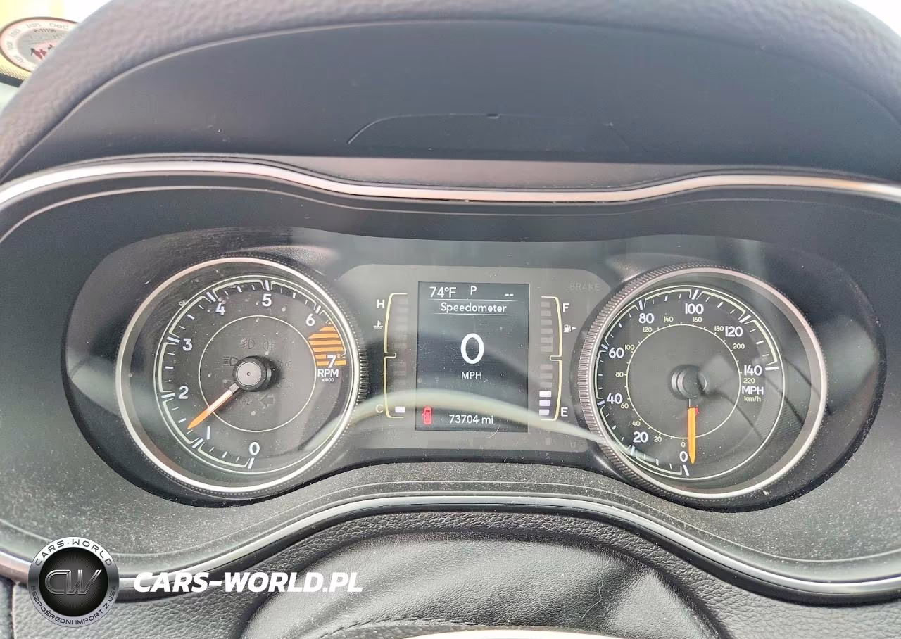 2019 Jeep Cherokee Latitude VIN:1C4PJLCB0KD160191 - 9