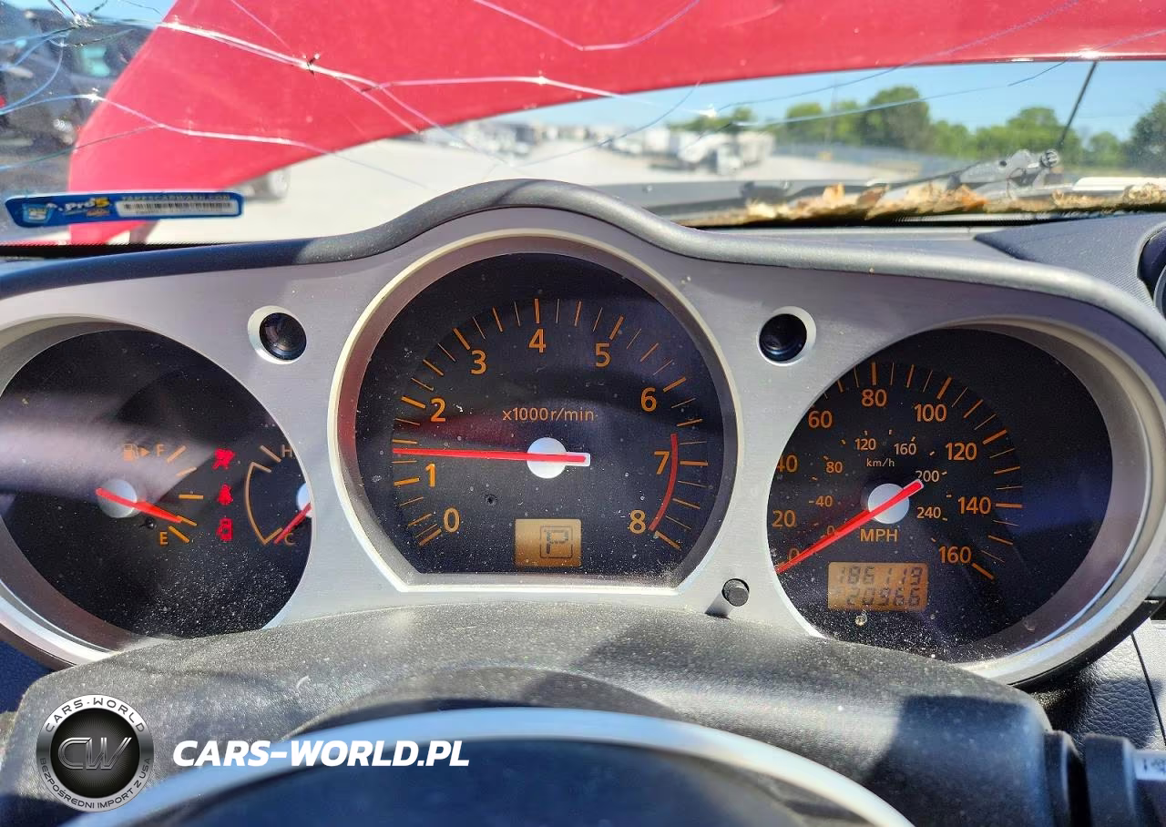 2004 Nissan 350Z Coupe VIN:JN1AZ34E14T051354 - 9