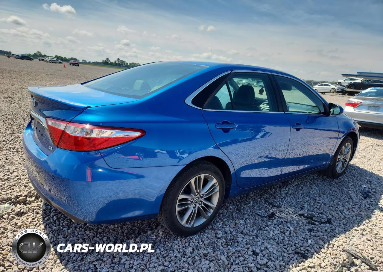 2017 Toyota Camry Se VIN:4T1BF1FK2HU652639 - 3