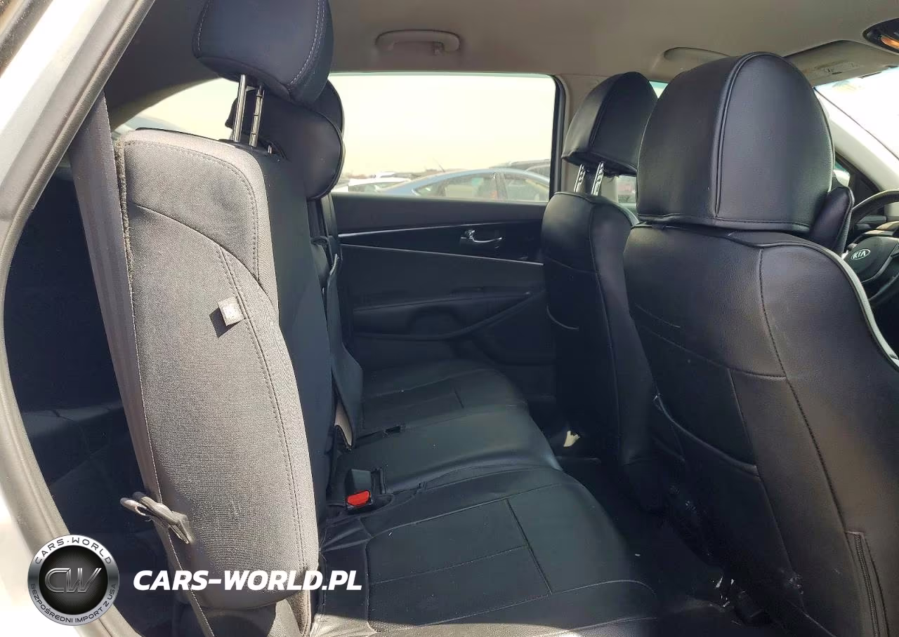 2019 Kia Sorento Lx V6 VIN:5XYPGDA51KG572316 - 10
