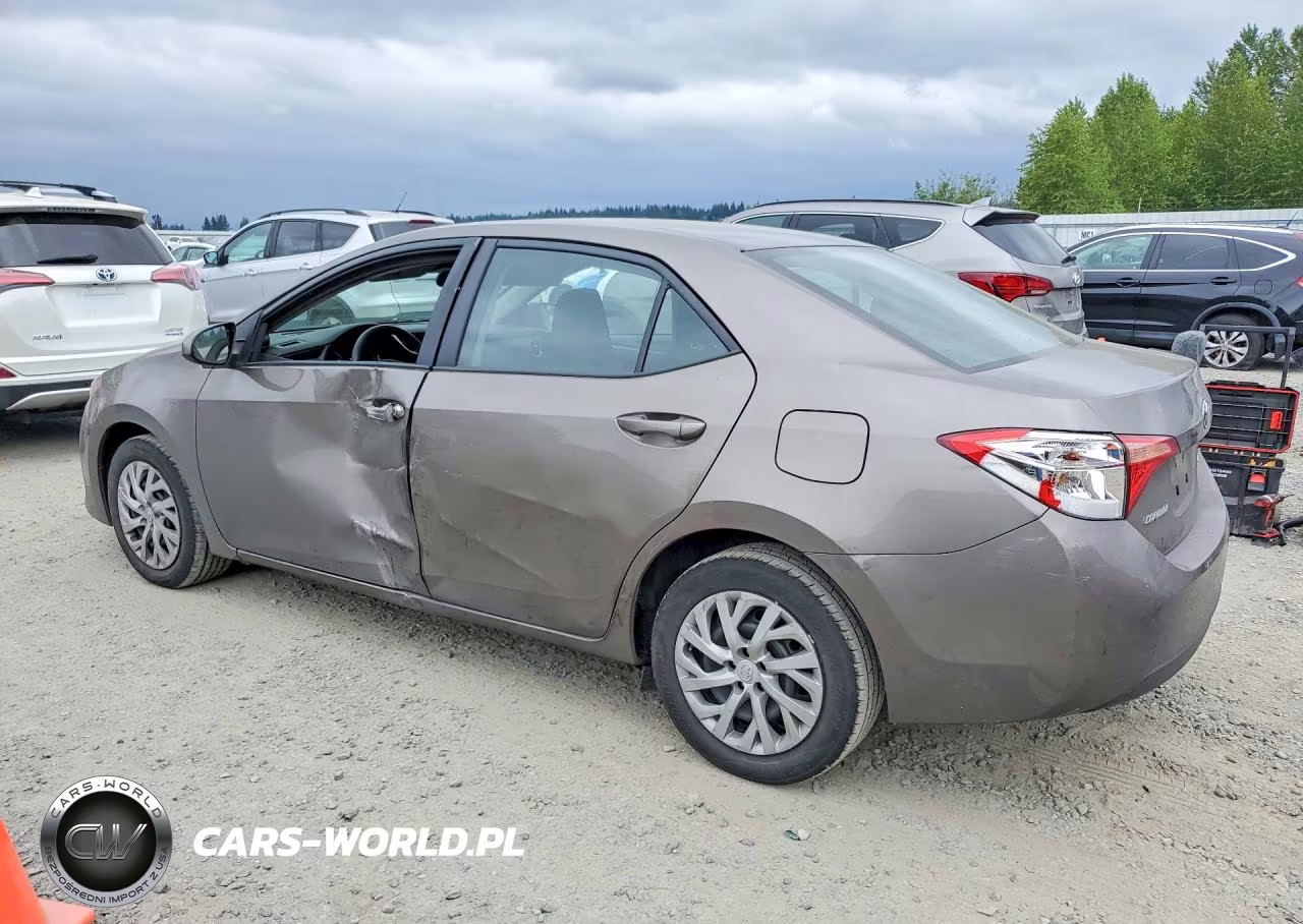 2018 Toyota Corolla Le VIN:2T1BURHE0JC025733 - 2