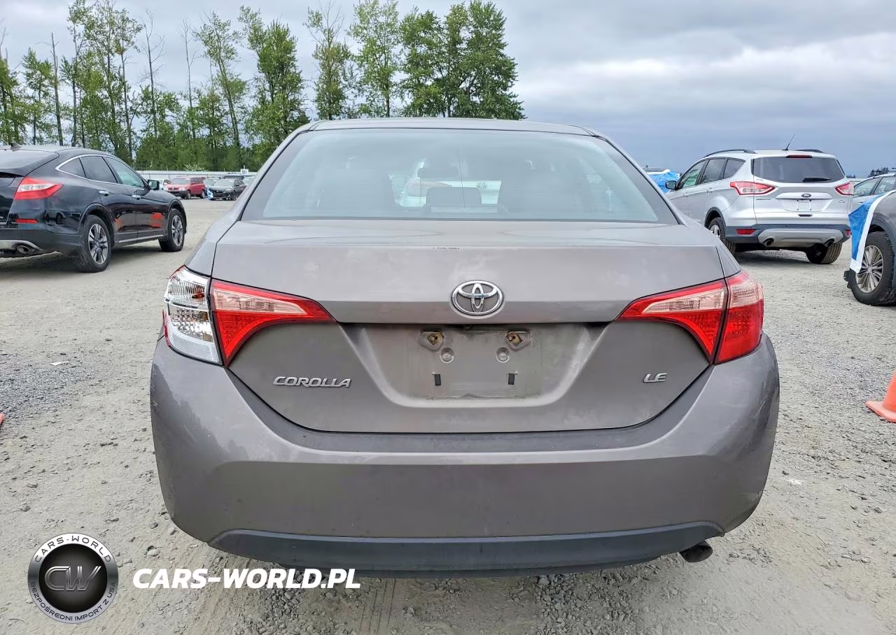 2018 Toyota Corolla Le VIN:2T1BURHE0JC025733 - 6