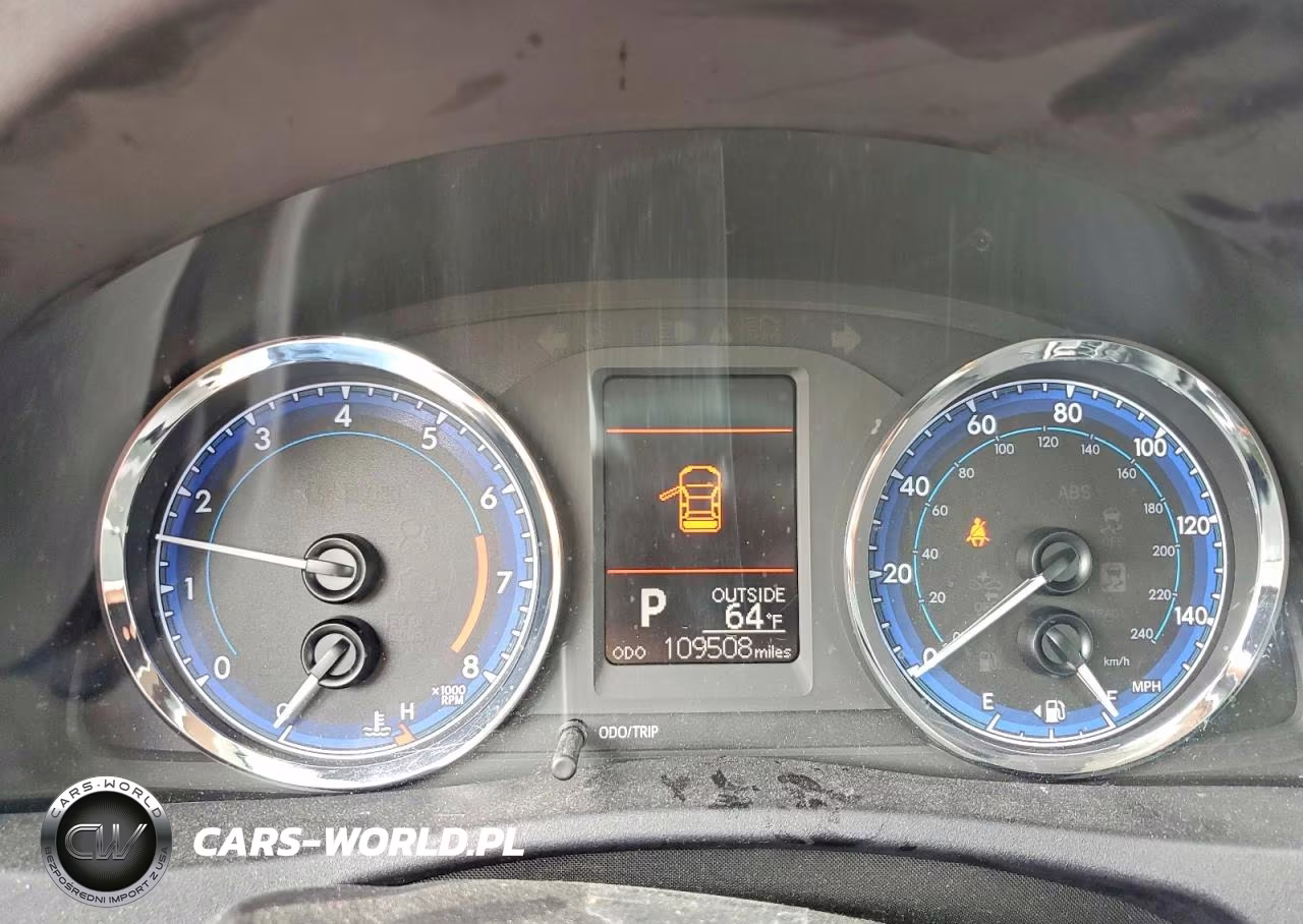 2018 Toyota Corolla Le VIN:2T1BURHE0JC025733 - 9