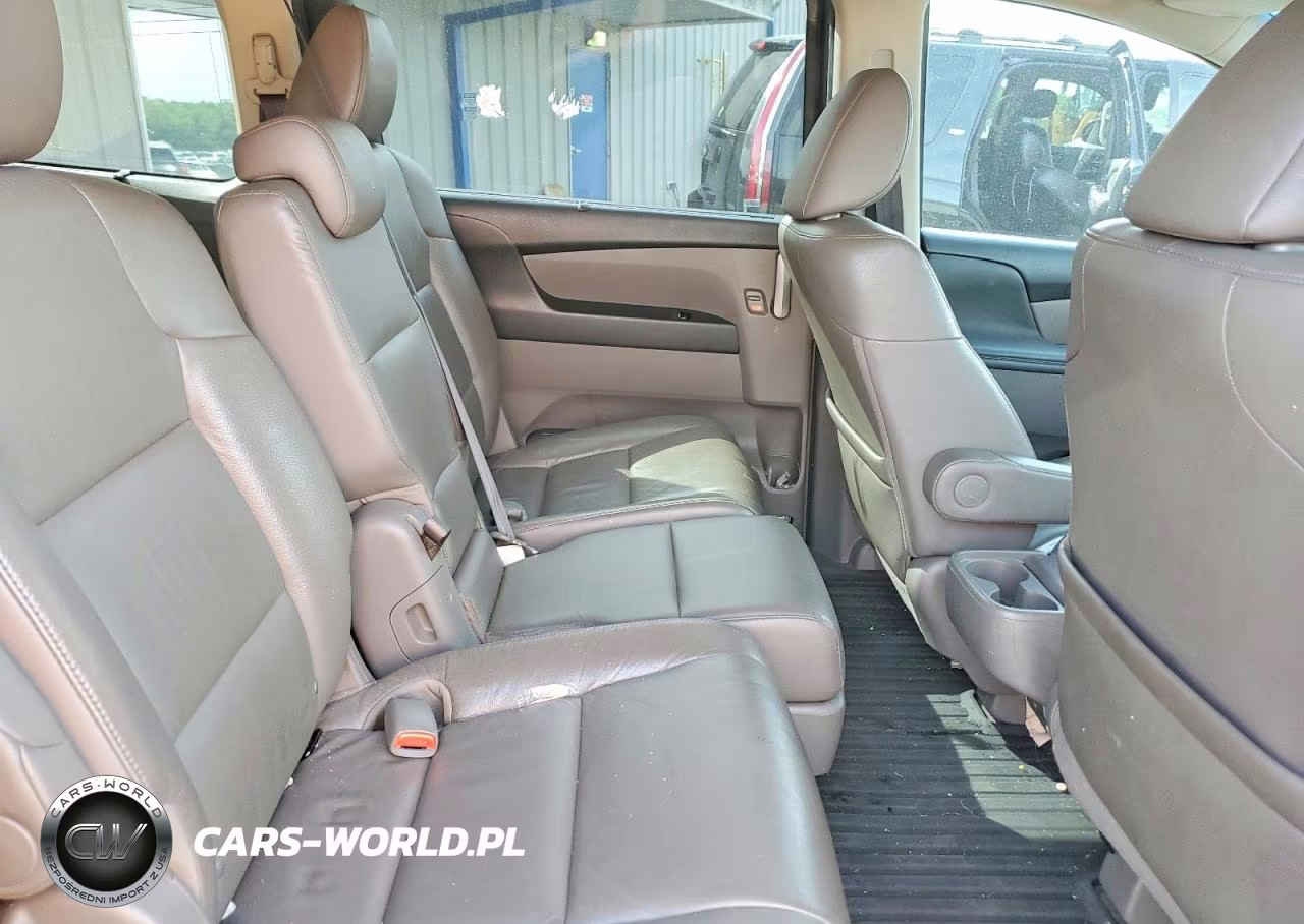 2013 Honda Odyssey Touring VIN:5FNRL5H90DB033067 - 11