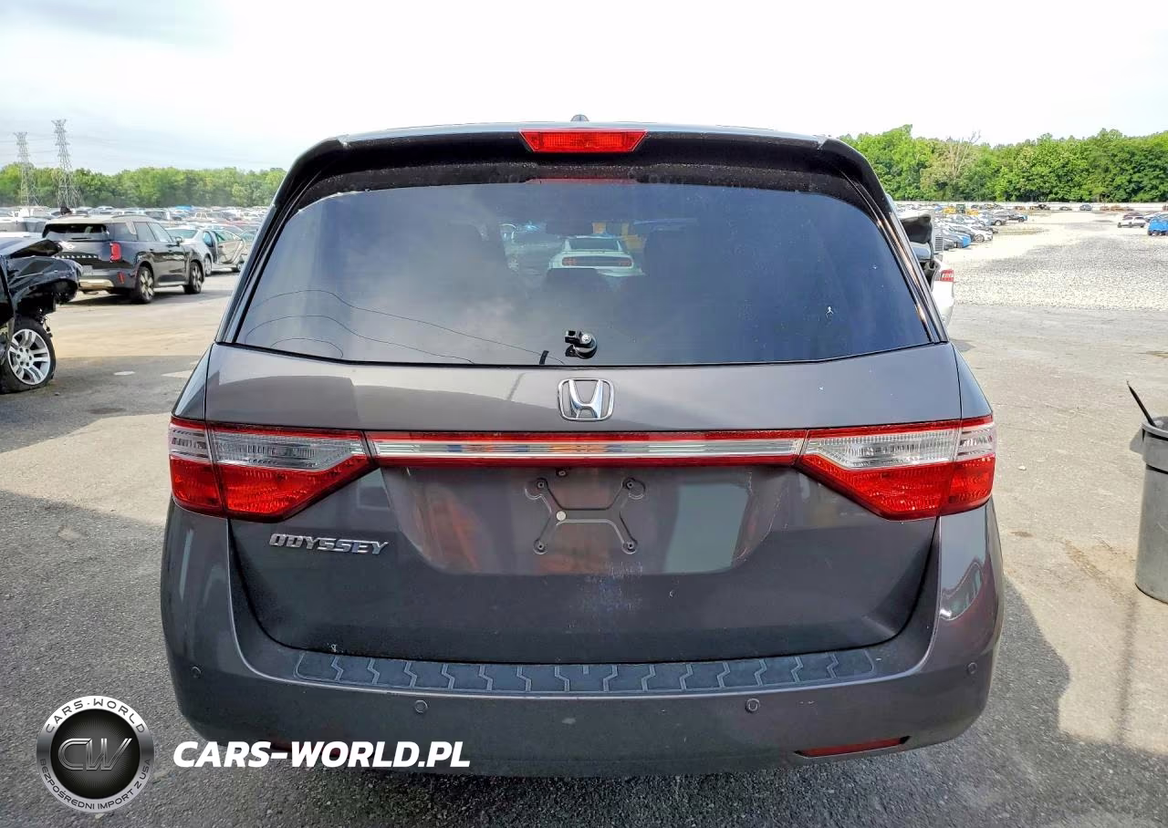 2013 Honda Odyssey Touring VIN:5FNRL5H90DB033067 - 6