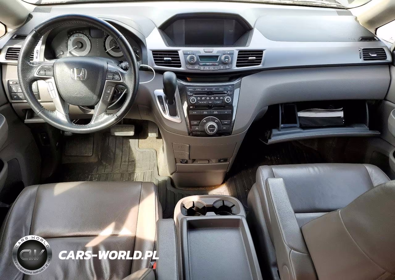 2013 Honda Odyssey Touring VIN:5FNRL5H90DB033067 - 8