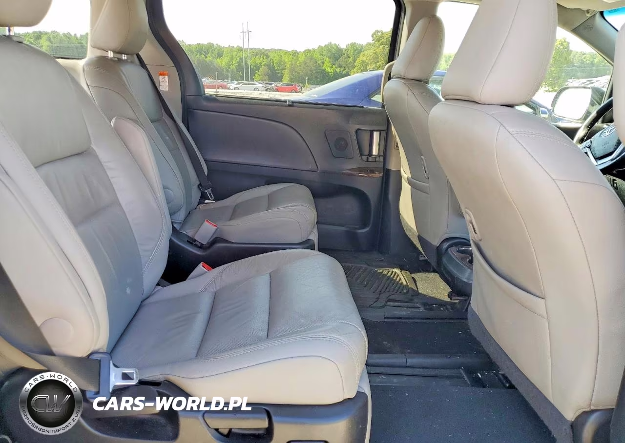 2016 Toyota Sienna Limited 7-Passenger VIN:5TDYK3DC9GS748479 - 11