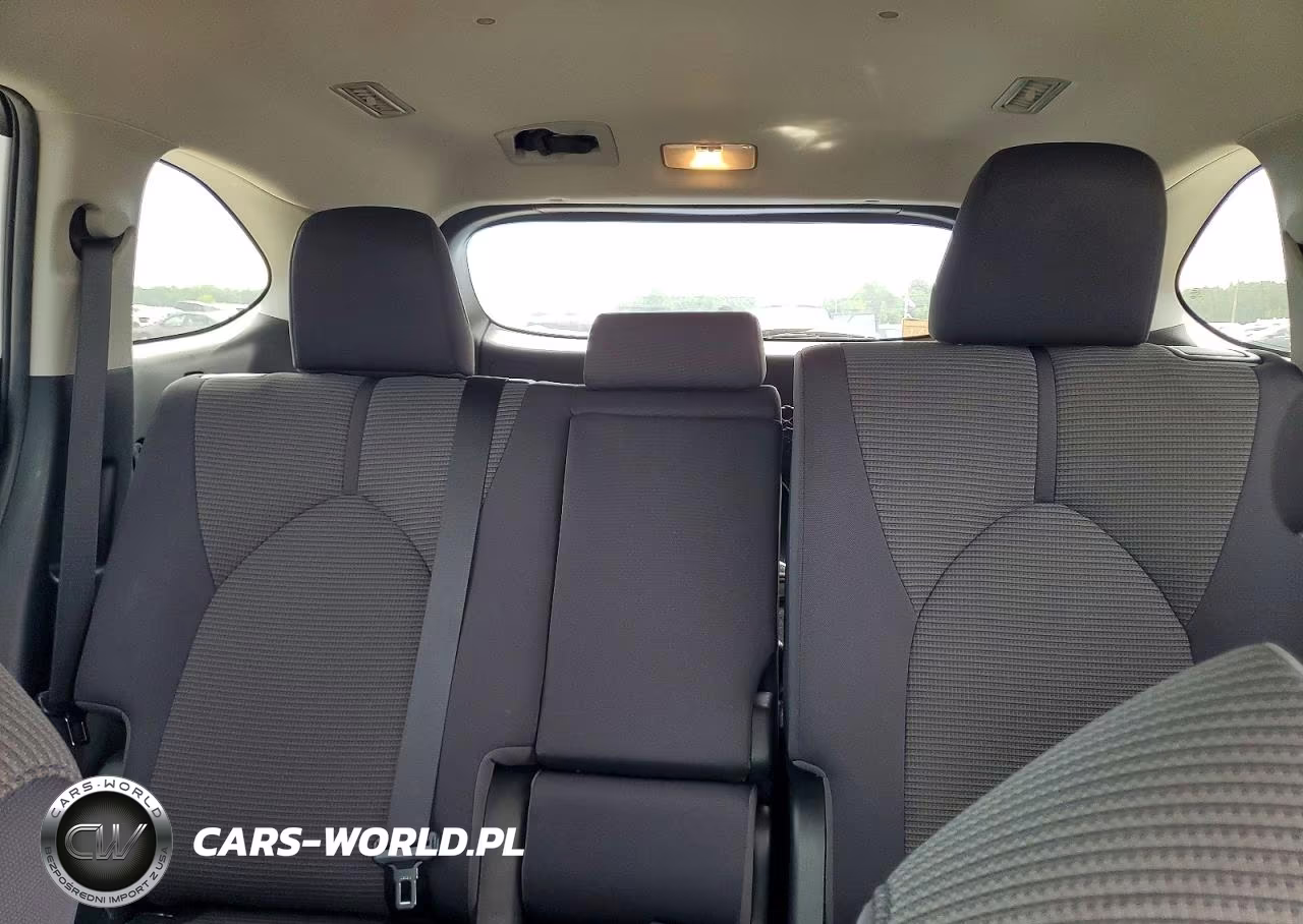 2022 Toyota Highlander L VIN:5TDCZRAH9NS557330 - 10