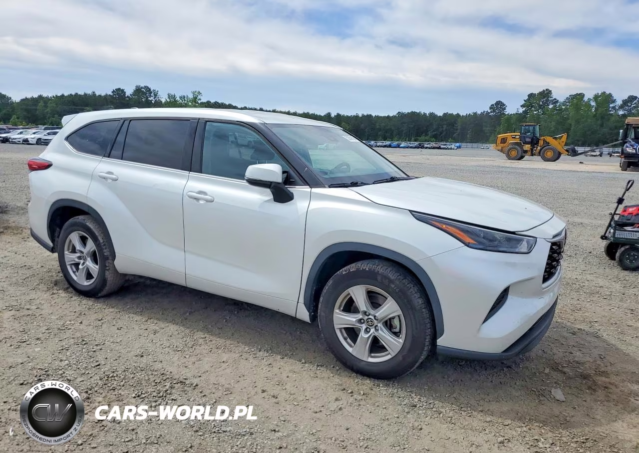 2022 Toyota Highlander L VIN:5TDCZRAH9NS557330 - 4
