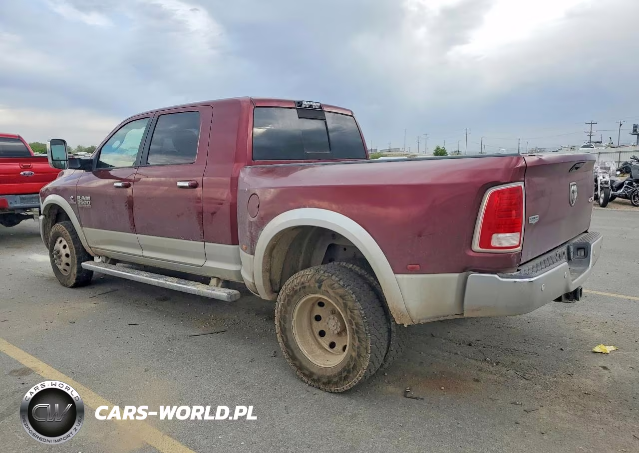 2018 Ram 3500 Laramie VIN:3C63RRML7JG132415 - 2