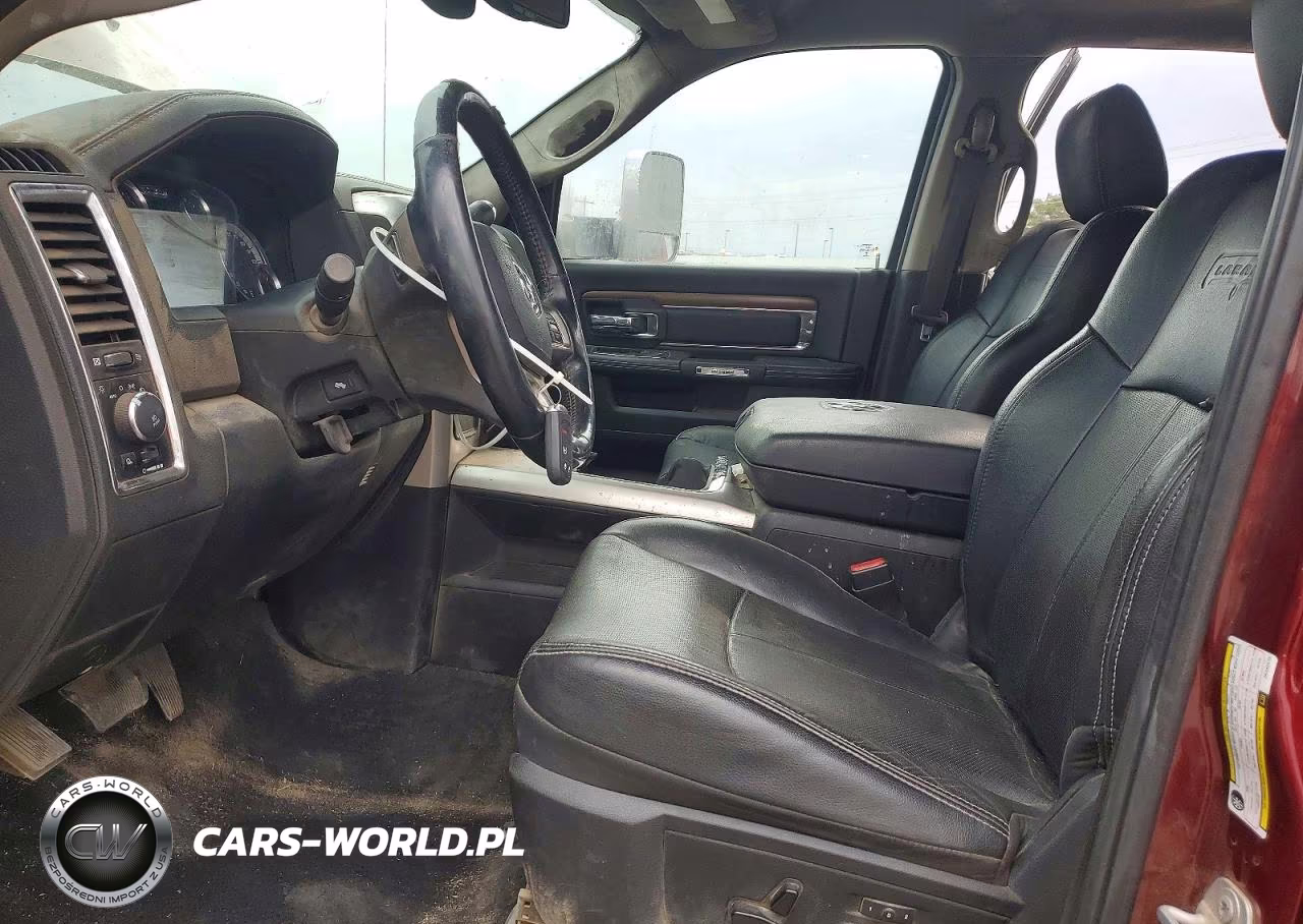 2018 Ram 3500 Laramie VIN:3C63RRML7JG132415 - 7