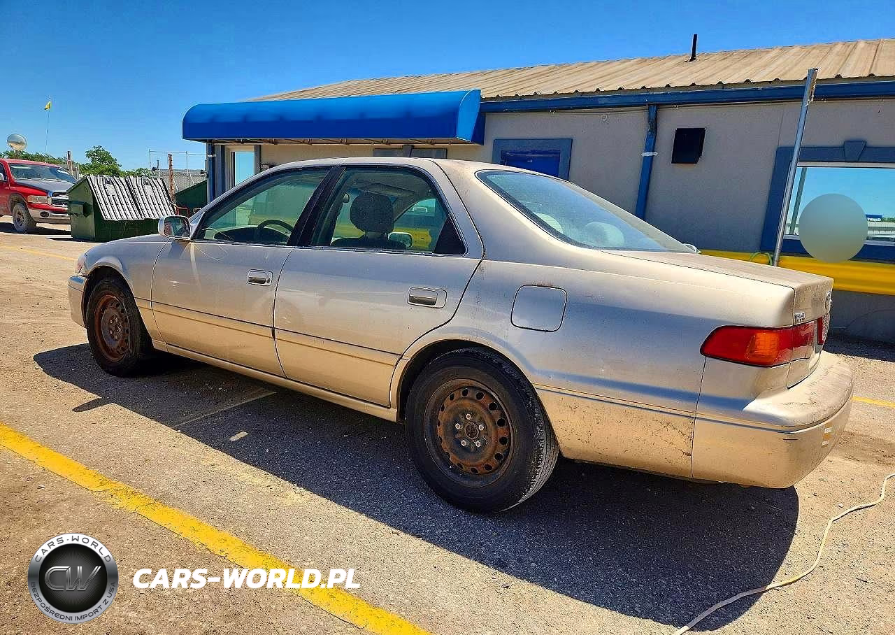 2000 Toyt Camry VIN:JT2BG22K2Y0395768 - 2