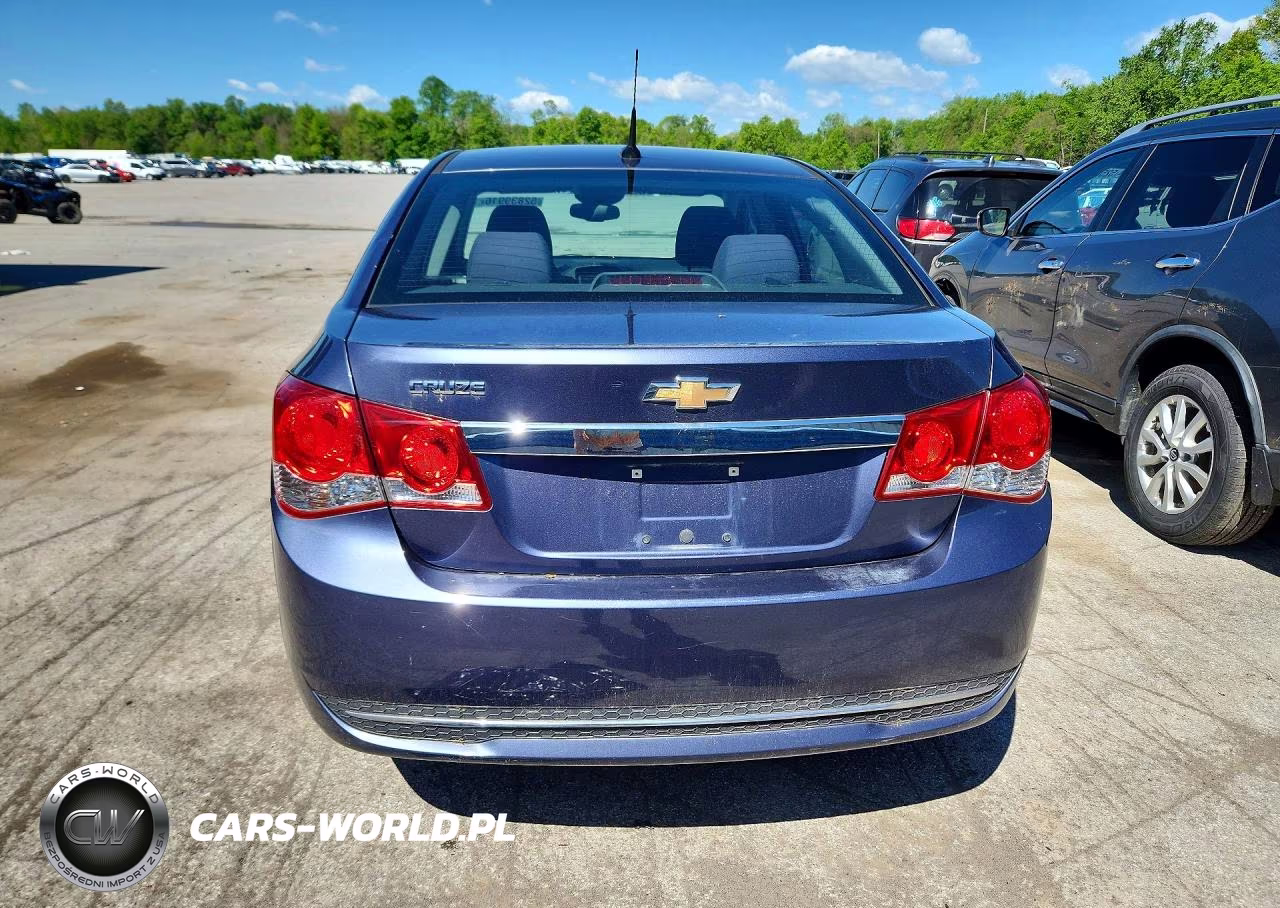 2014 Chevrolet Cruze Ls VIN:1G1PA5SG7E7154425 - 6