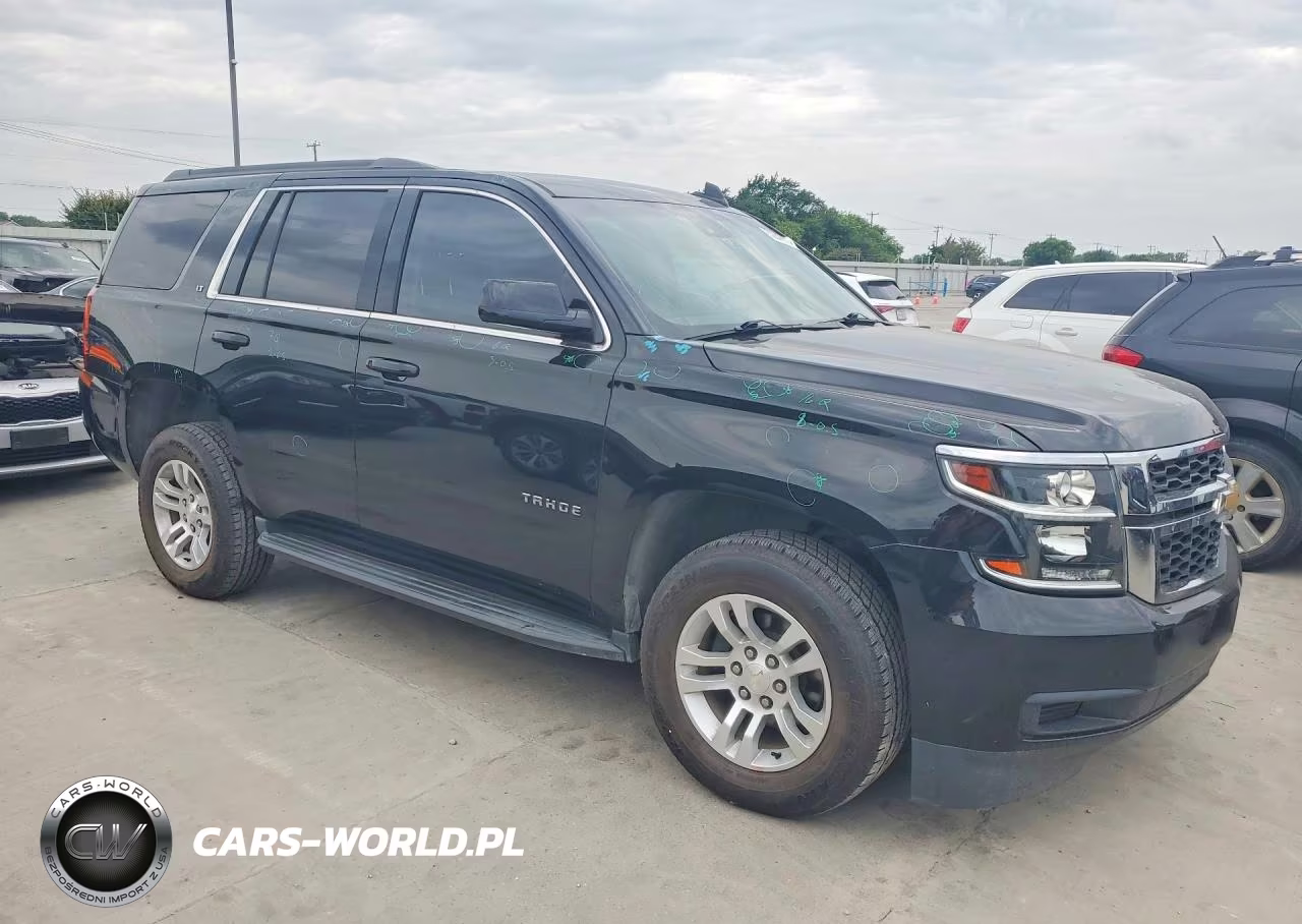 2019 Chevrolet Tahoe C1500 Lt VIN:1GNSCBKC1KR396819 - 4
