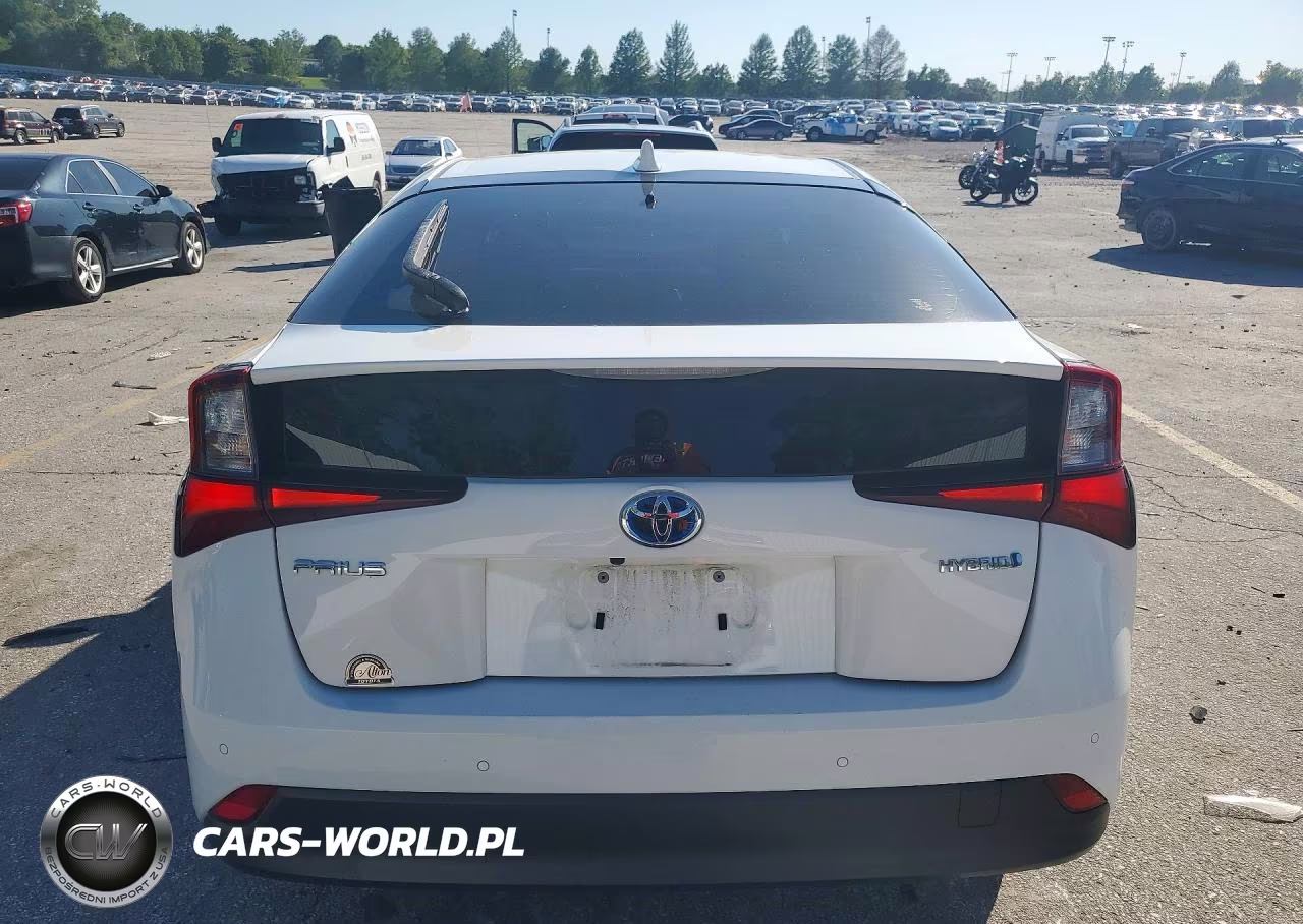 2021 Toyota Prius Le VIN:JTDKAMFU3M3150177 - 6
