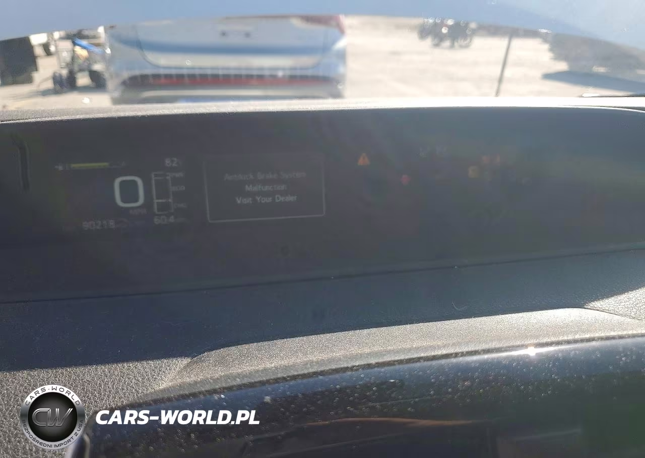 2021 Toyota Prius Le VIN:JTDKAMFU3M3150177 - 9