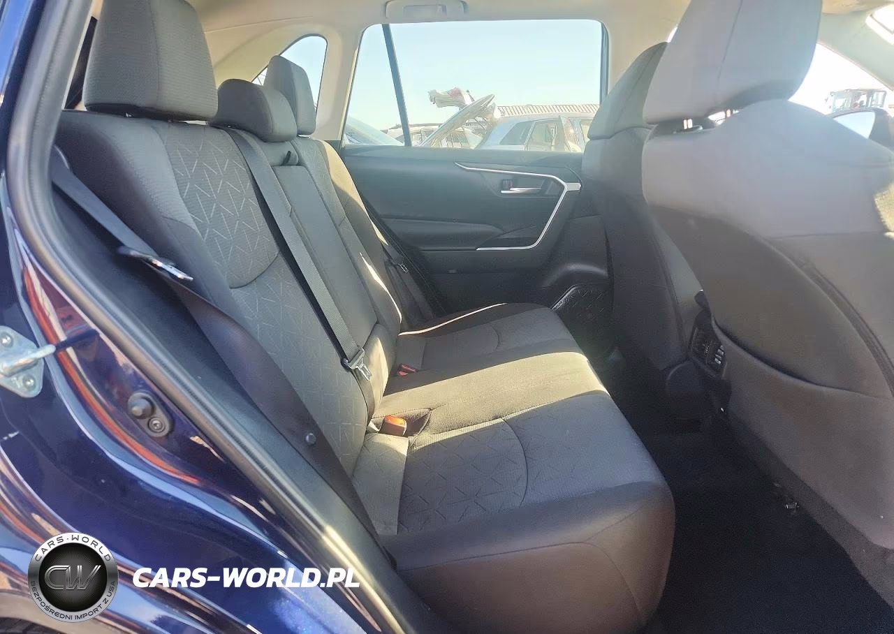 2021 Toyota Rav4 Xle VIN:2T3P1RFV4MW172603 - 10
