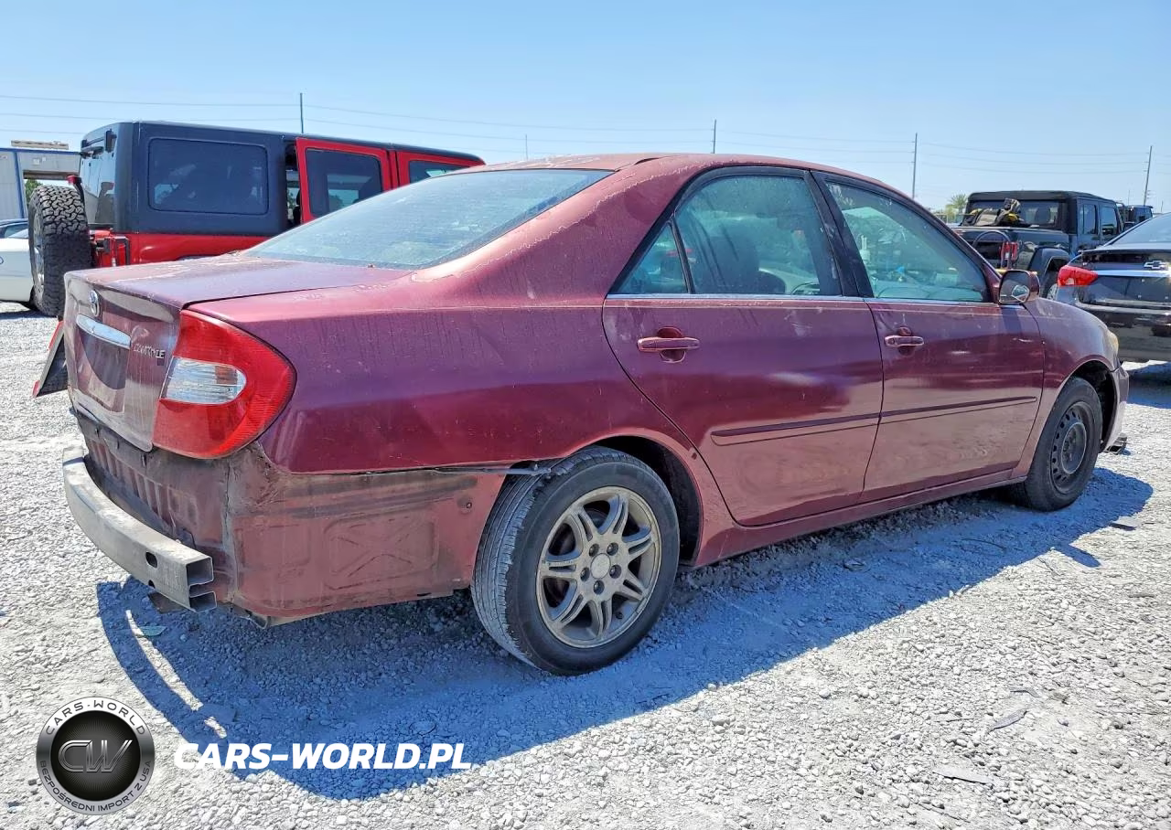 2002 Toyota Camry Le VIN:4T1BE32K82U026038 - 3