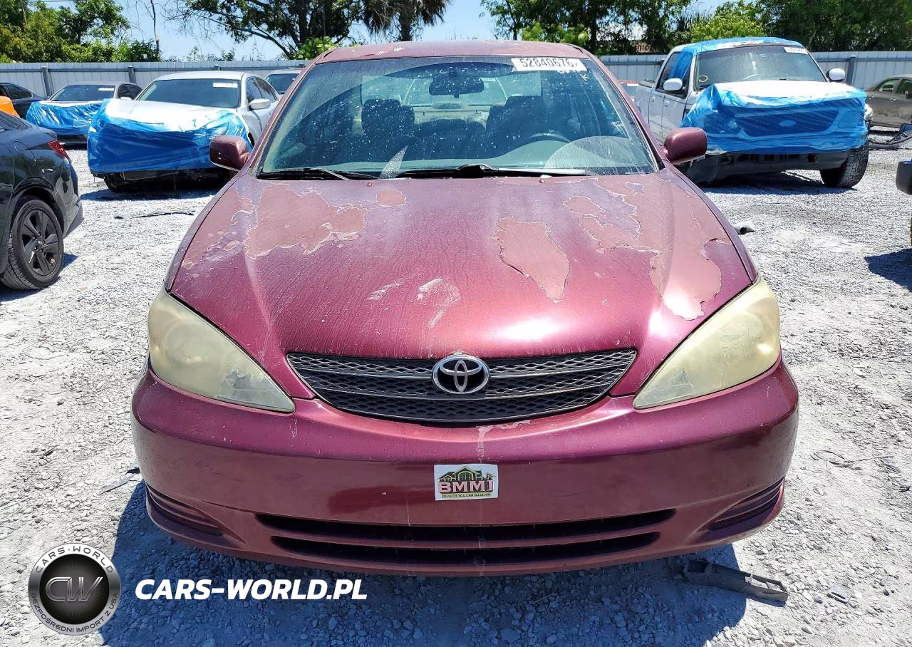 2002 Toyota Camry Le VIN:4T1BE32K82U026038 - 5