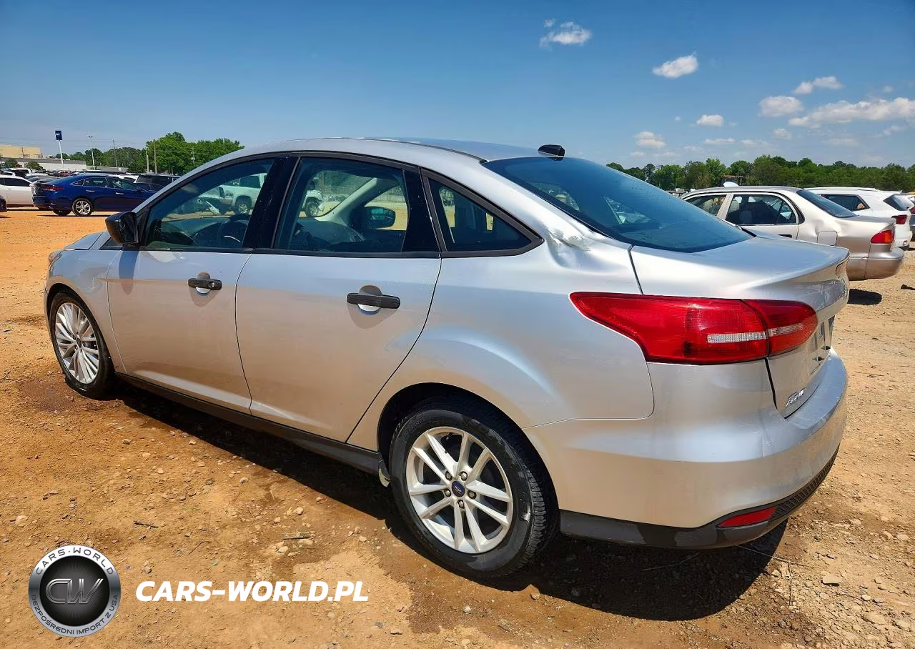2016 Ford Focus S VIN:1FADP3E22GL376433 - 2