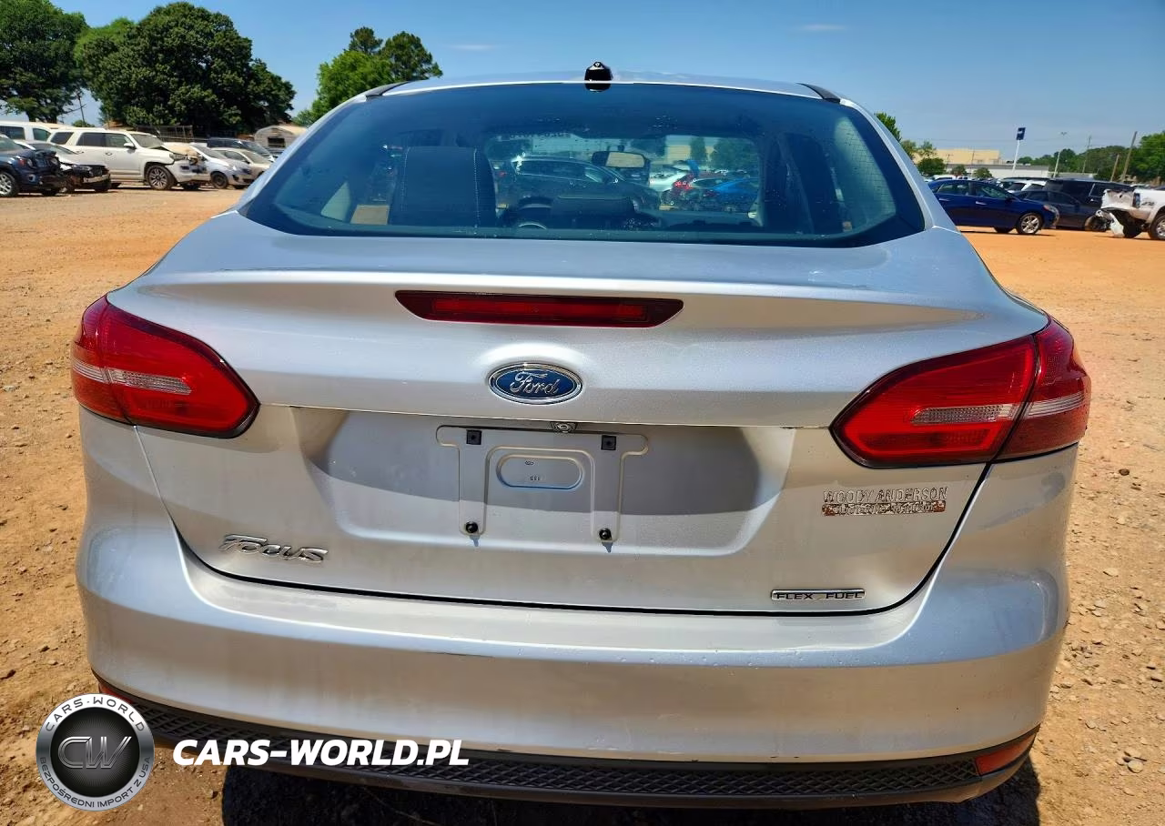 2016 Ford Focus S VIN:1FADP3E22GL376433 - 6