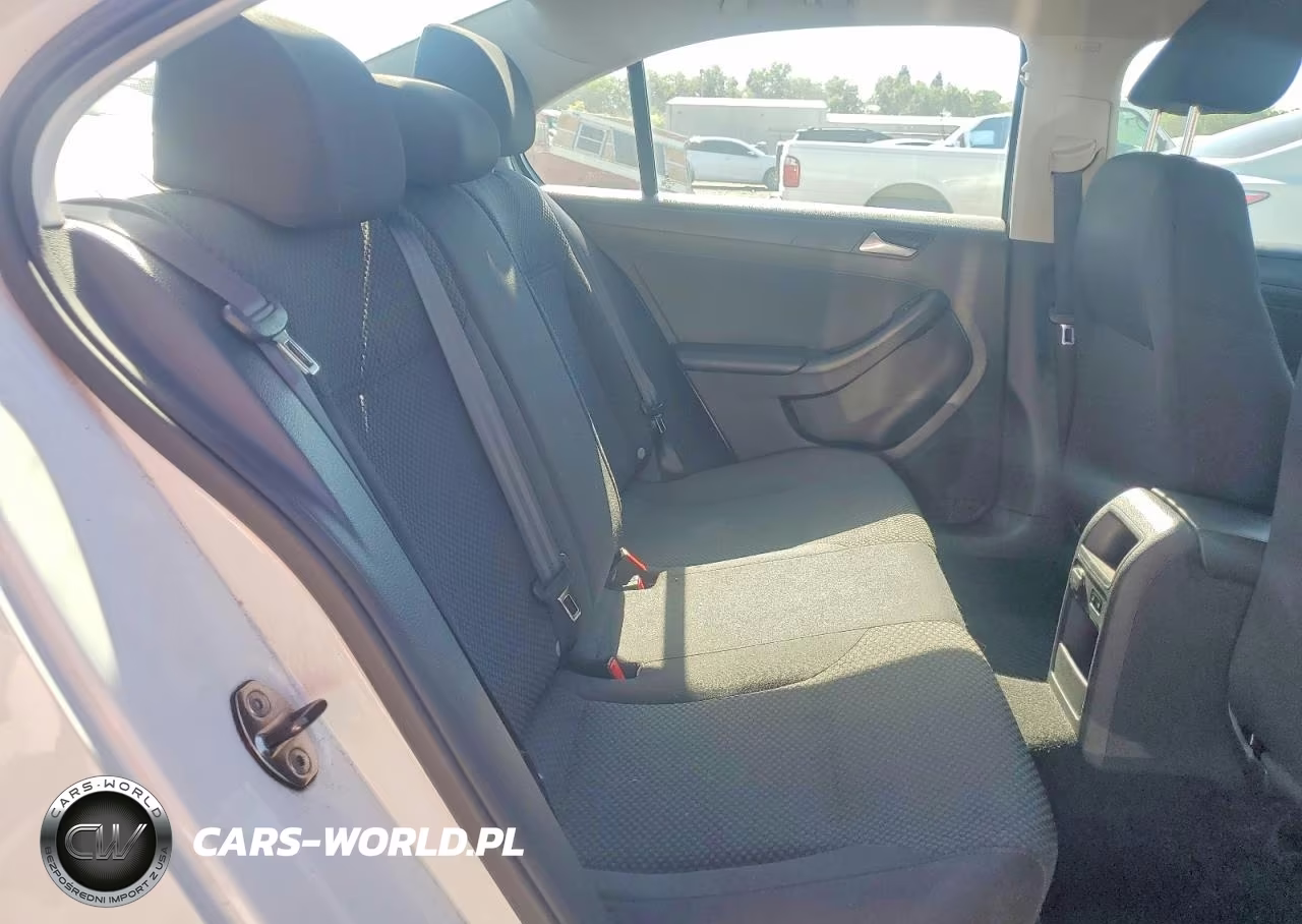 2014 Volkswagen Jetta Base VIN:3VW2K7AJ1EM425750 - 10