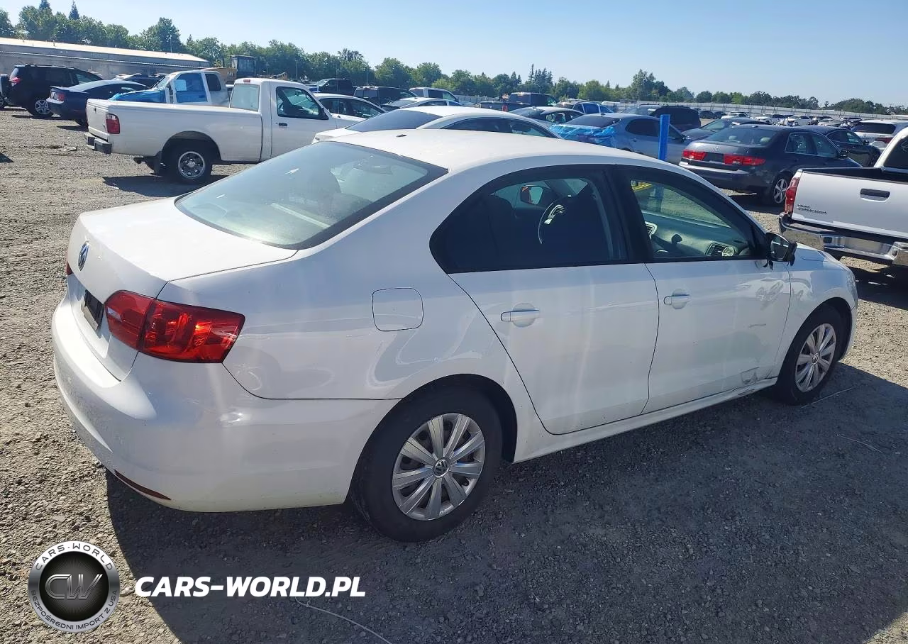2014 Volkswagen Jetta Base VIN:3VW2K7AJ1EM425750 - 3
