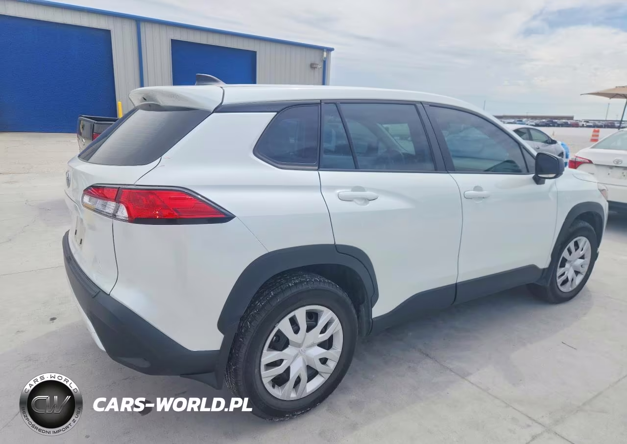 2024 Toyota Corolla Cross L VIN:7MUAAAAG4RV108446 - 3