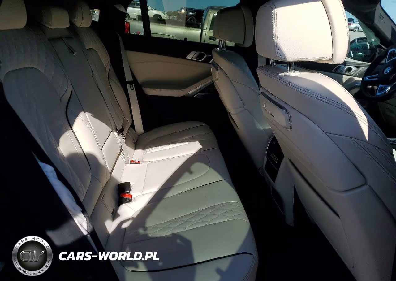 2025 BMW X6 M60I VIN:5UX43EX00S9Y28834 - 11