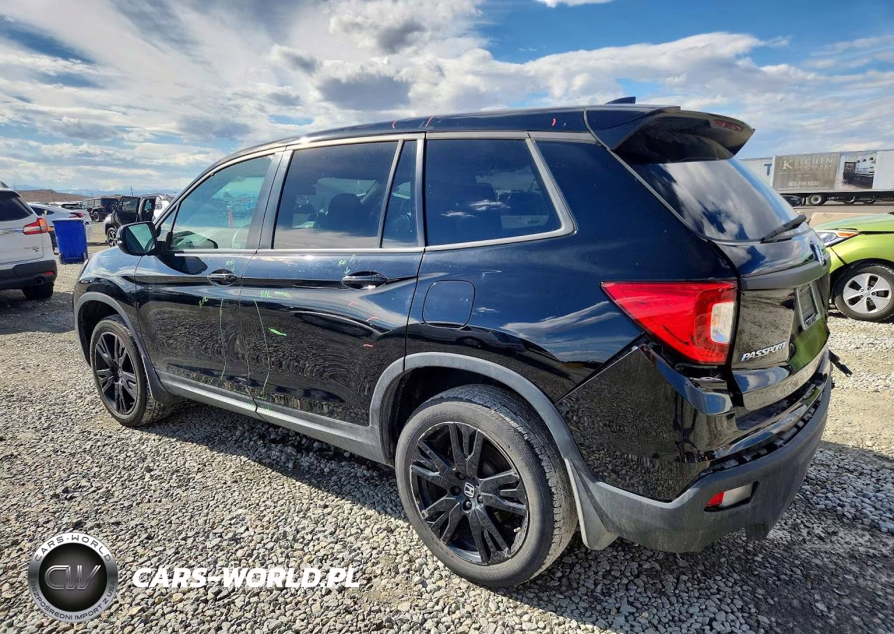 2021 Honda Passport Sport VIN:5FNYF8H21MB012512 - 2