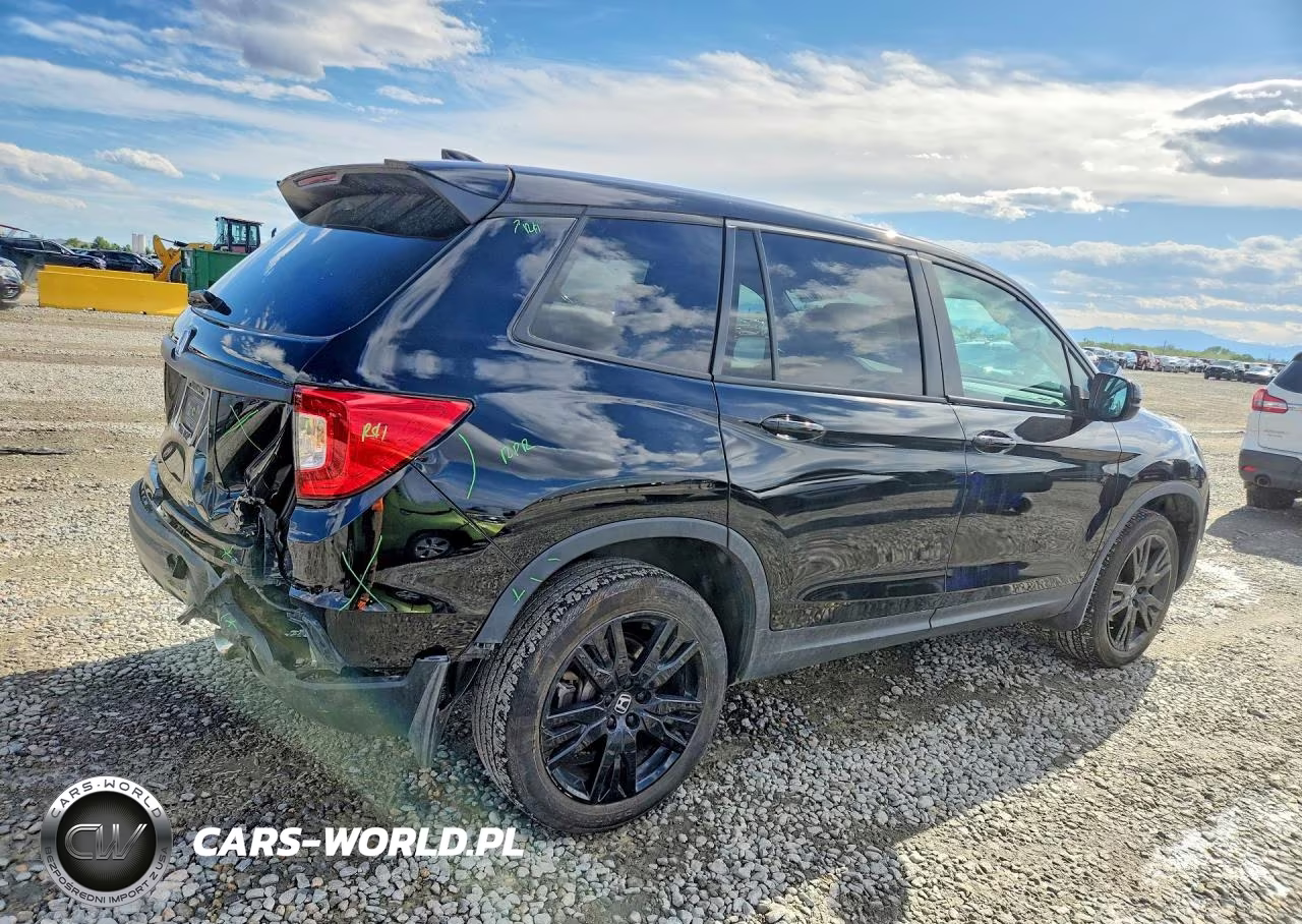 2021 Honda Passport Sport VIN:5FNYF8H21MB012512 - 3