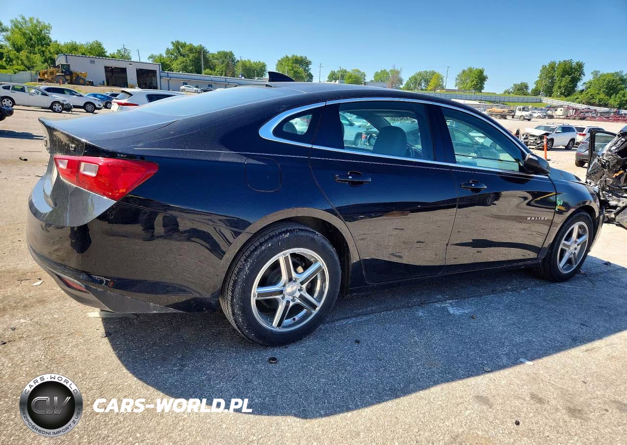 2017 Chevrolet Malibu Lt VIN:1G1ZE5ST5HF177142 - 3