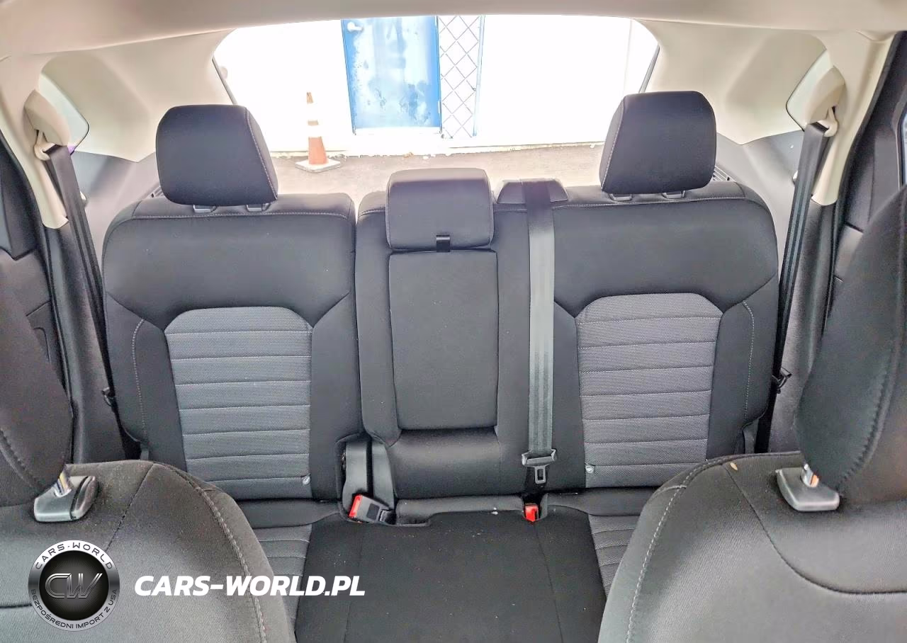 2018 Ford Edge Se VIN:2FMPK3G9XJBC53353 - 10