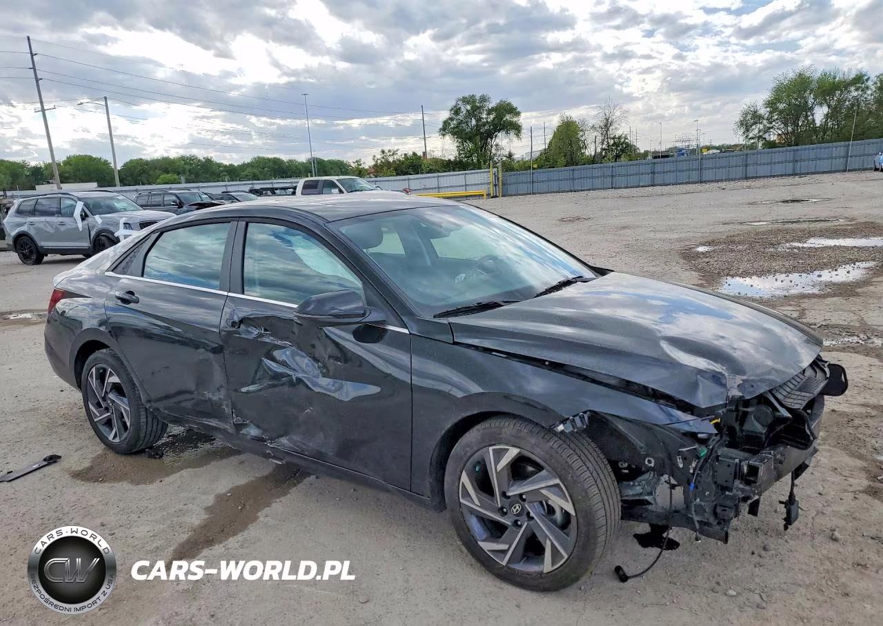 2025 Hyundai Elantra Limited VIN:KMHLN4DJ9SU175931 - 4