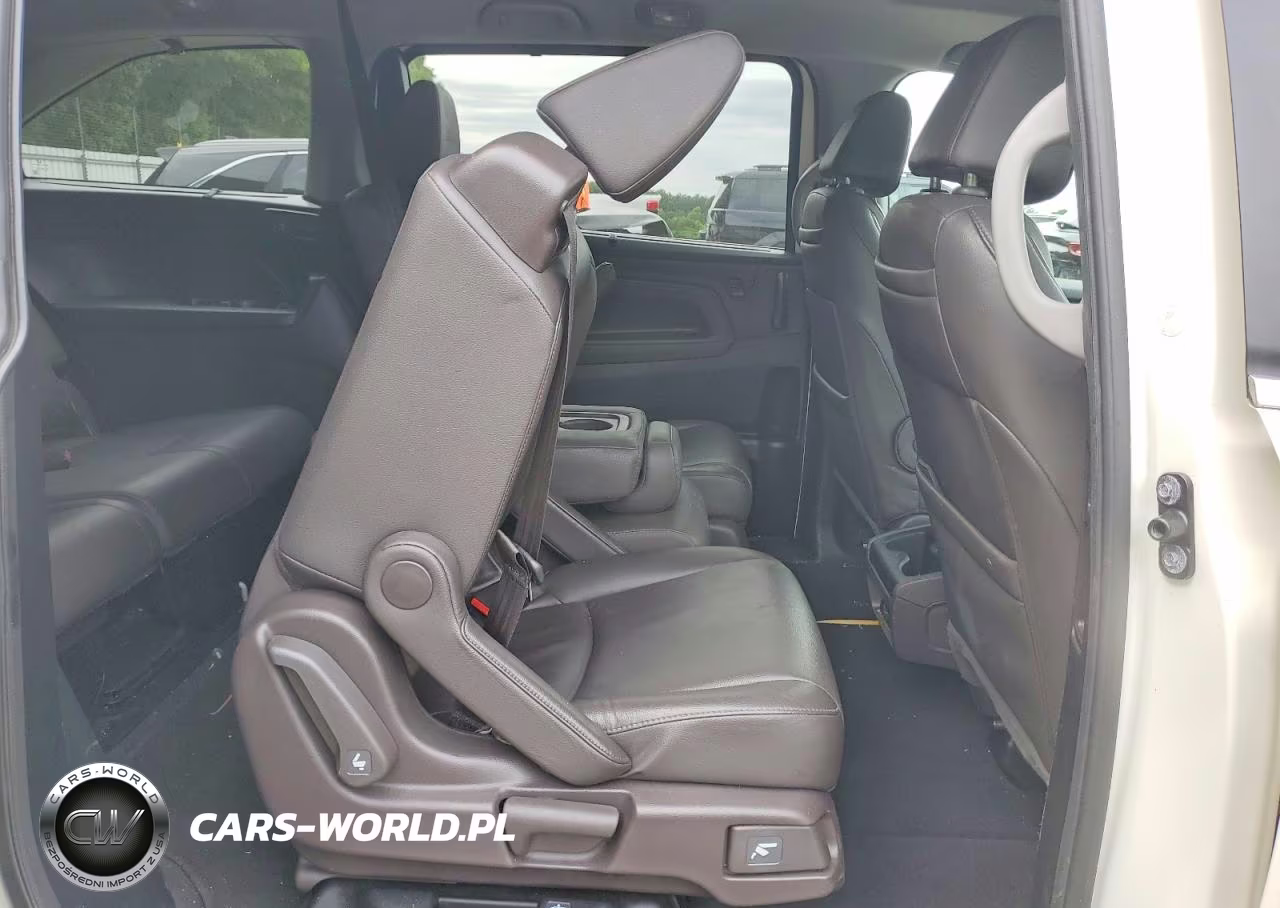 2019 Honda Odyssey Touring VIN:5FNRL6H82KB091482 - 11