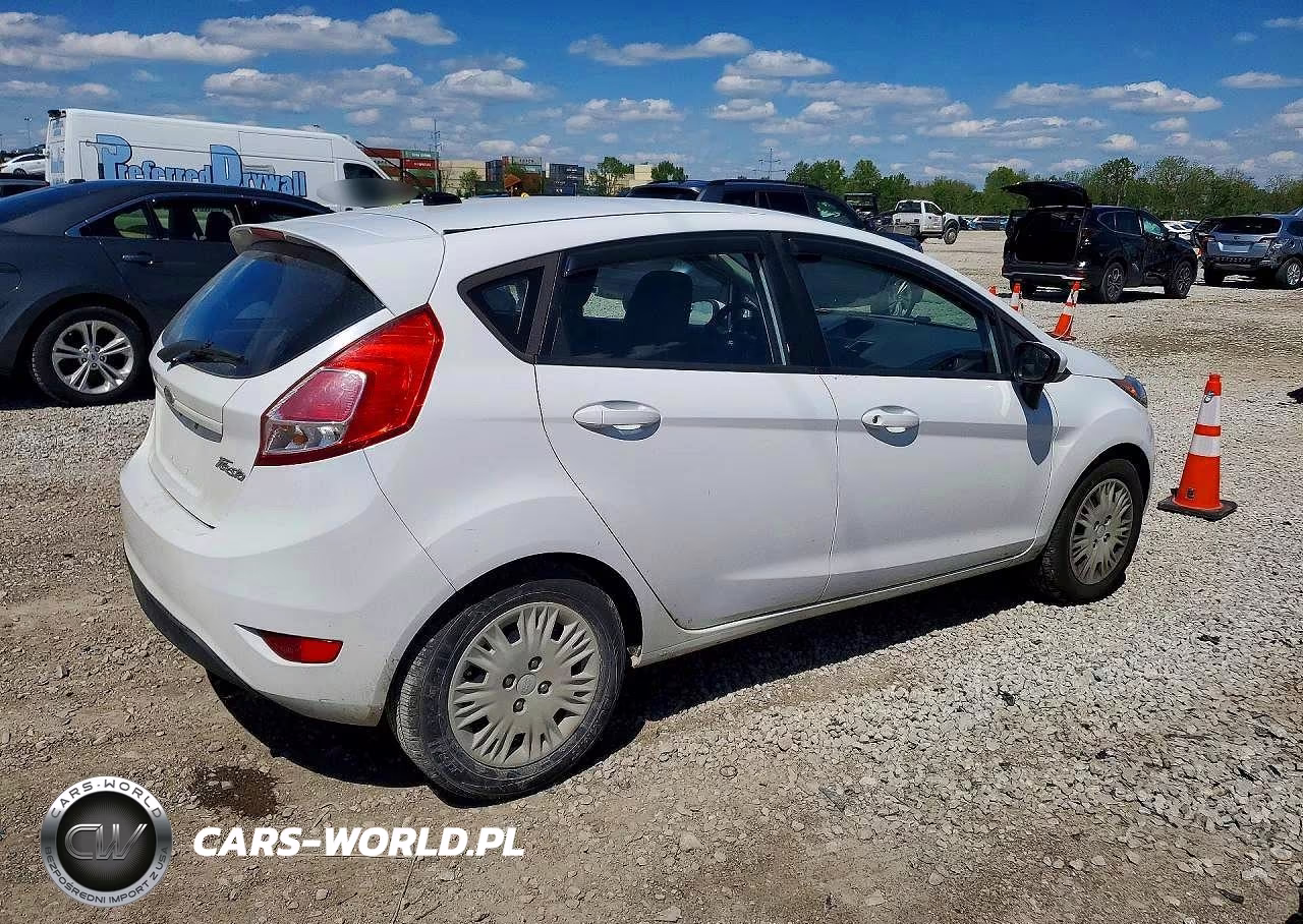 2014 Ford Fiesta S VIN:3FADP4TJ3EM132351 - 3