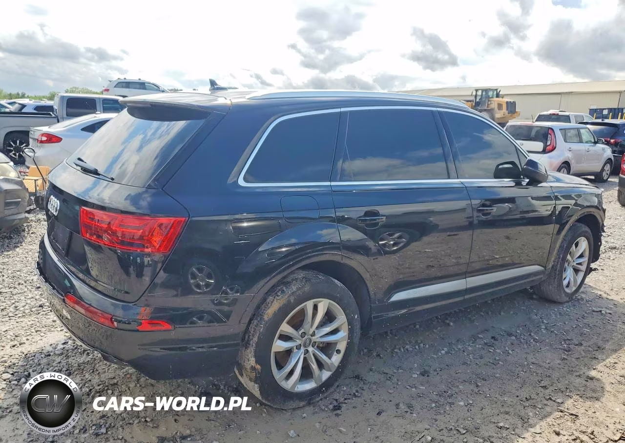 2018 Audi Q7 Premium VIN:WA1AAAF75JD007686 - 3