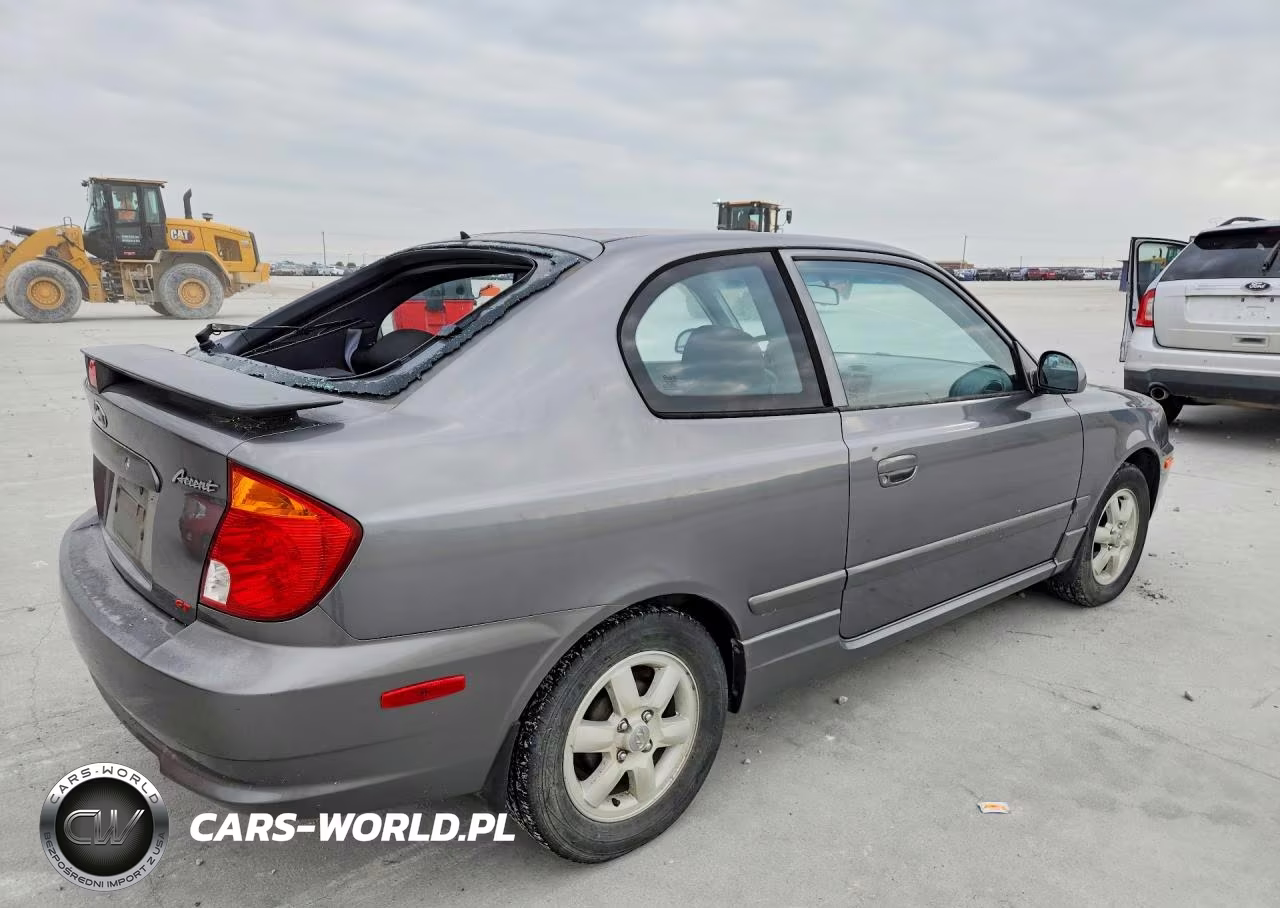 2005 Hyundai Accent Gs VIN:KMHCG35C75U322188 - 3
