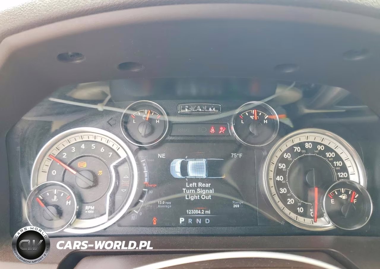 2018 Ram 1500 Slt VIN:1C6RR7LTXJS151887 - 9