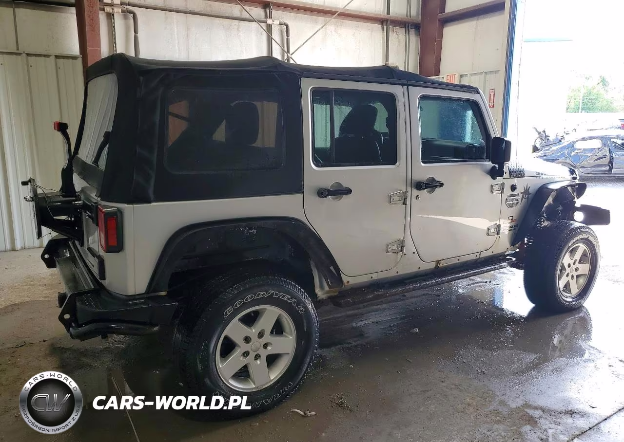 2012 Jeep Wrangler Unlimited Rubicon VIN:1C4BJWFG0CL248636 - 3