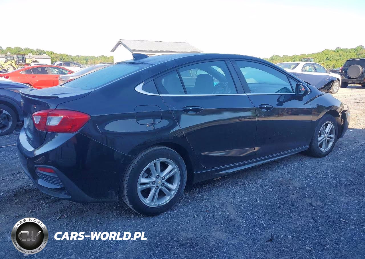 2017 Chevrolet Cruze Lt VIN:1G1BE5SM4H7145612 - 3