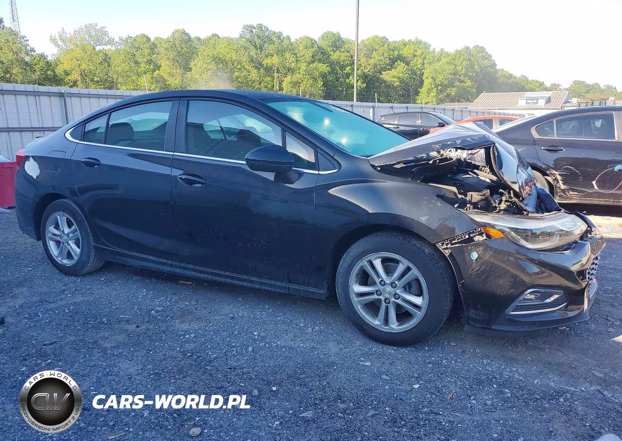 2017 Chevrolet Cruze Lt VIN:1G1BE5SM4H7145612 - 4