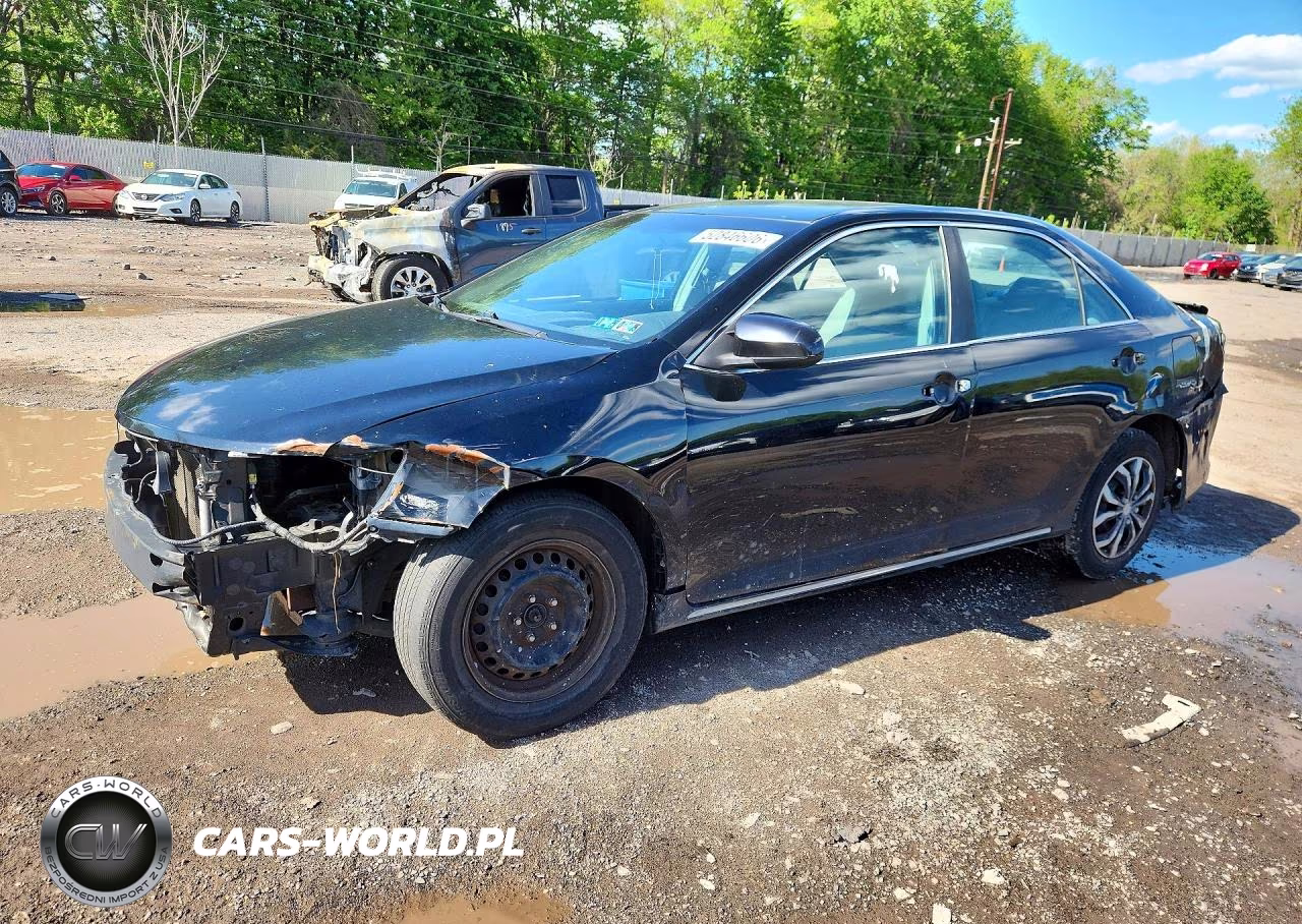 2012 Toyota Camry Le – zdjęcie 1 z 12