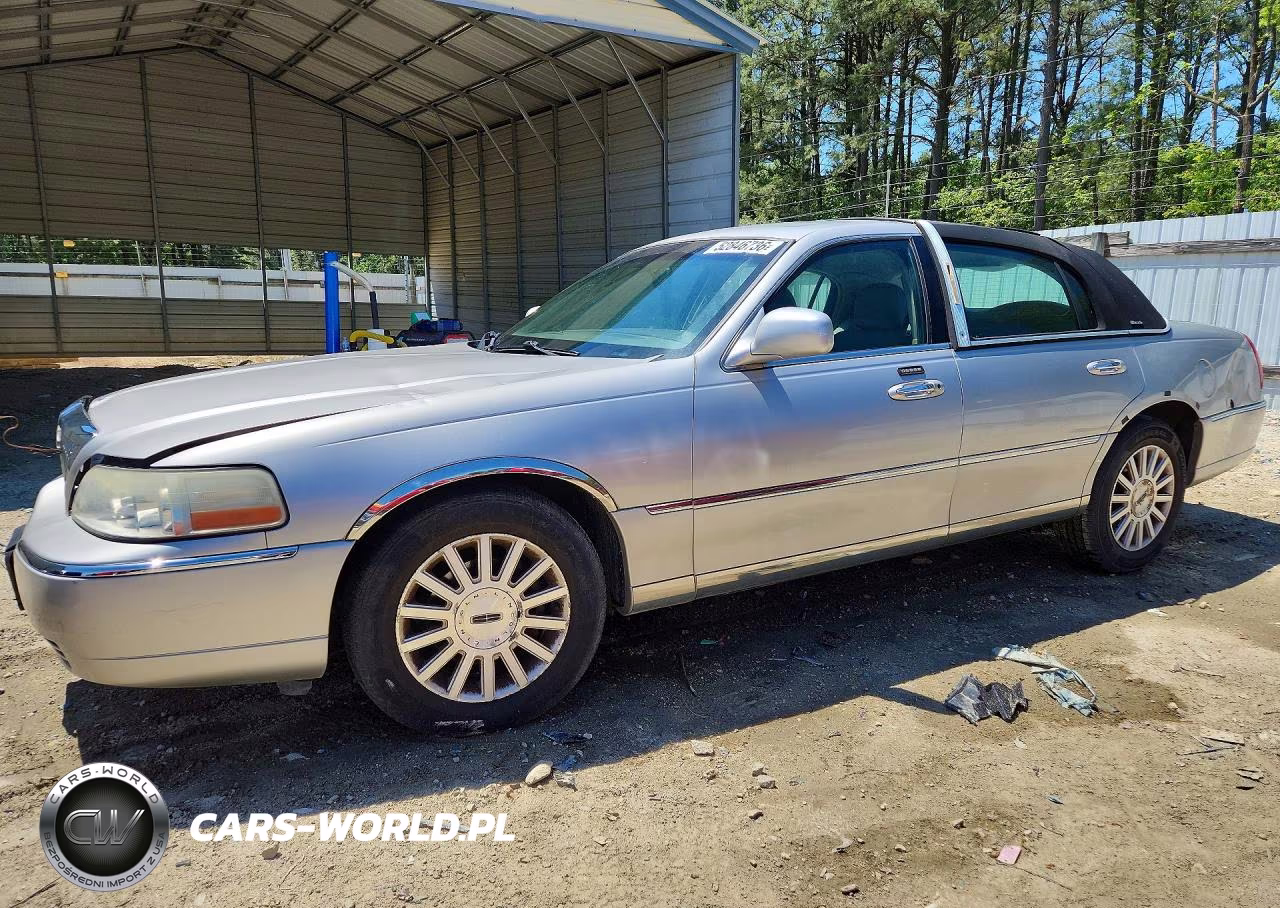 2004 Lincoln Town Car Ultimate