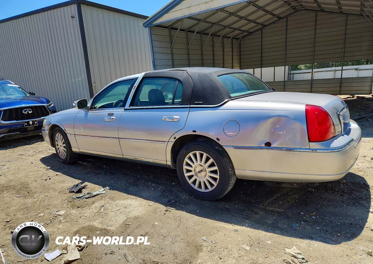 2004 Lincoln Town Car Ultimate VIN:1LNHM83W94Y618913 - 2