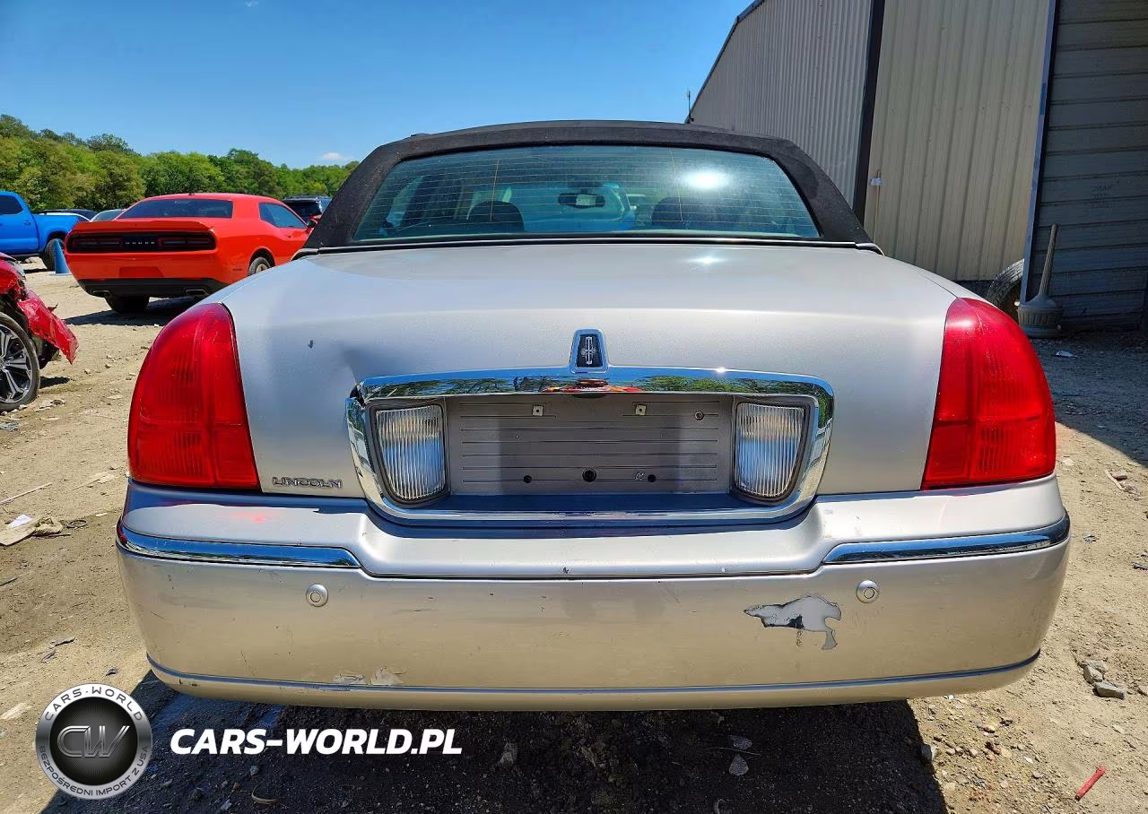 2004 Lincoln Town Car Ultimate VIN:1LNHM83W94Y618913 - 6