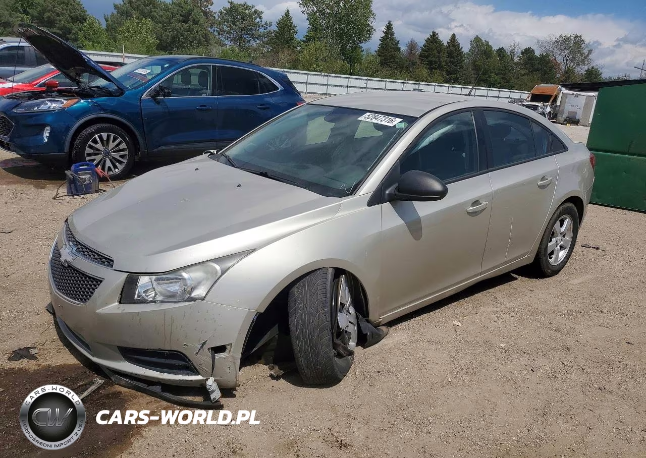 2013 Chevrolet Cruze Ls – zdjęcie 1 z 12